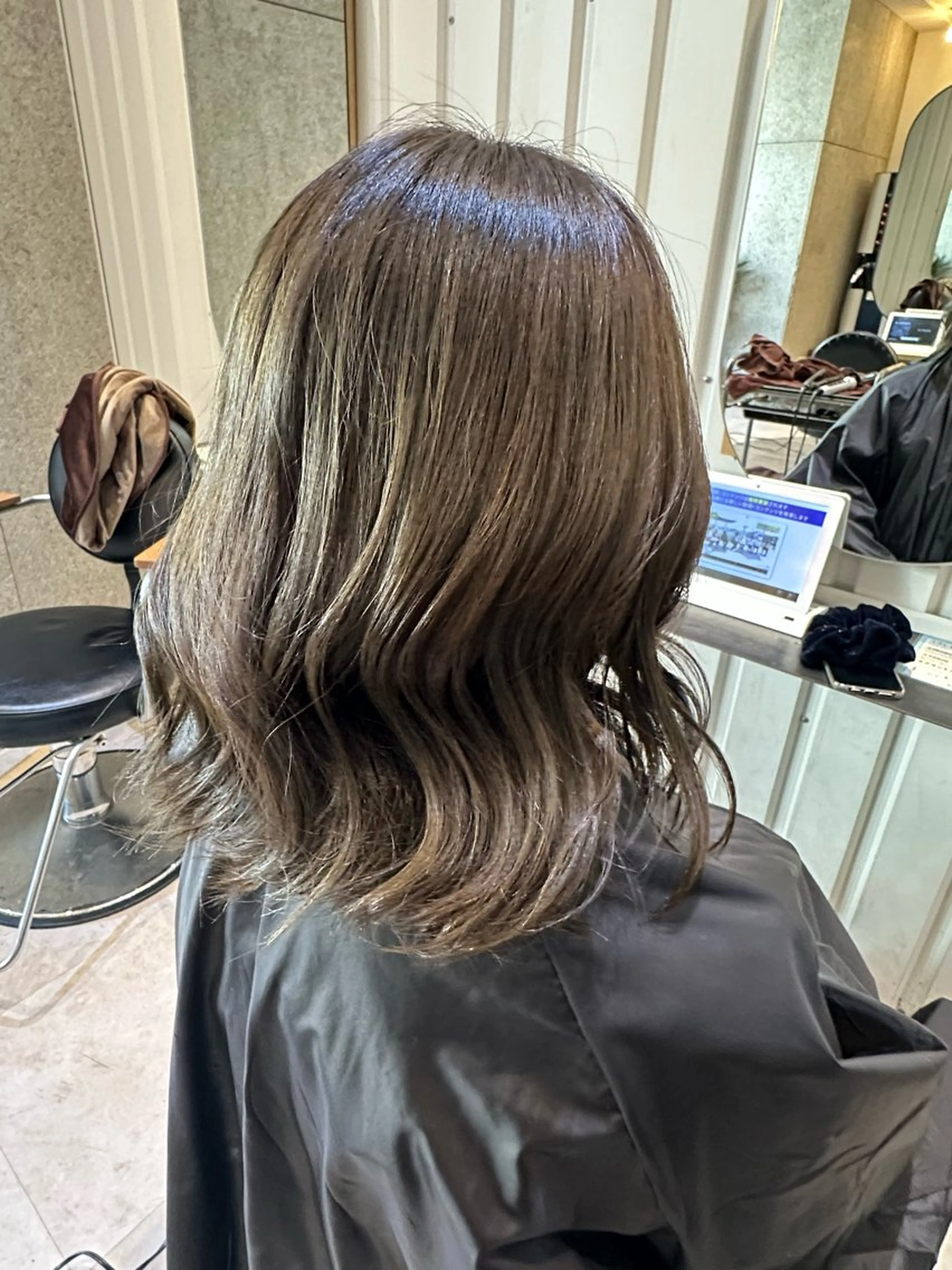 ミディアム カラー ベージュカラー La fith hair sept 銀座店所属・KOGA／ パーマモデル募集のヘアスタイル