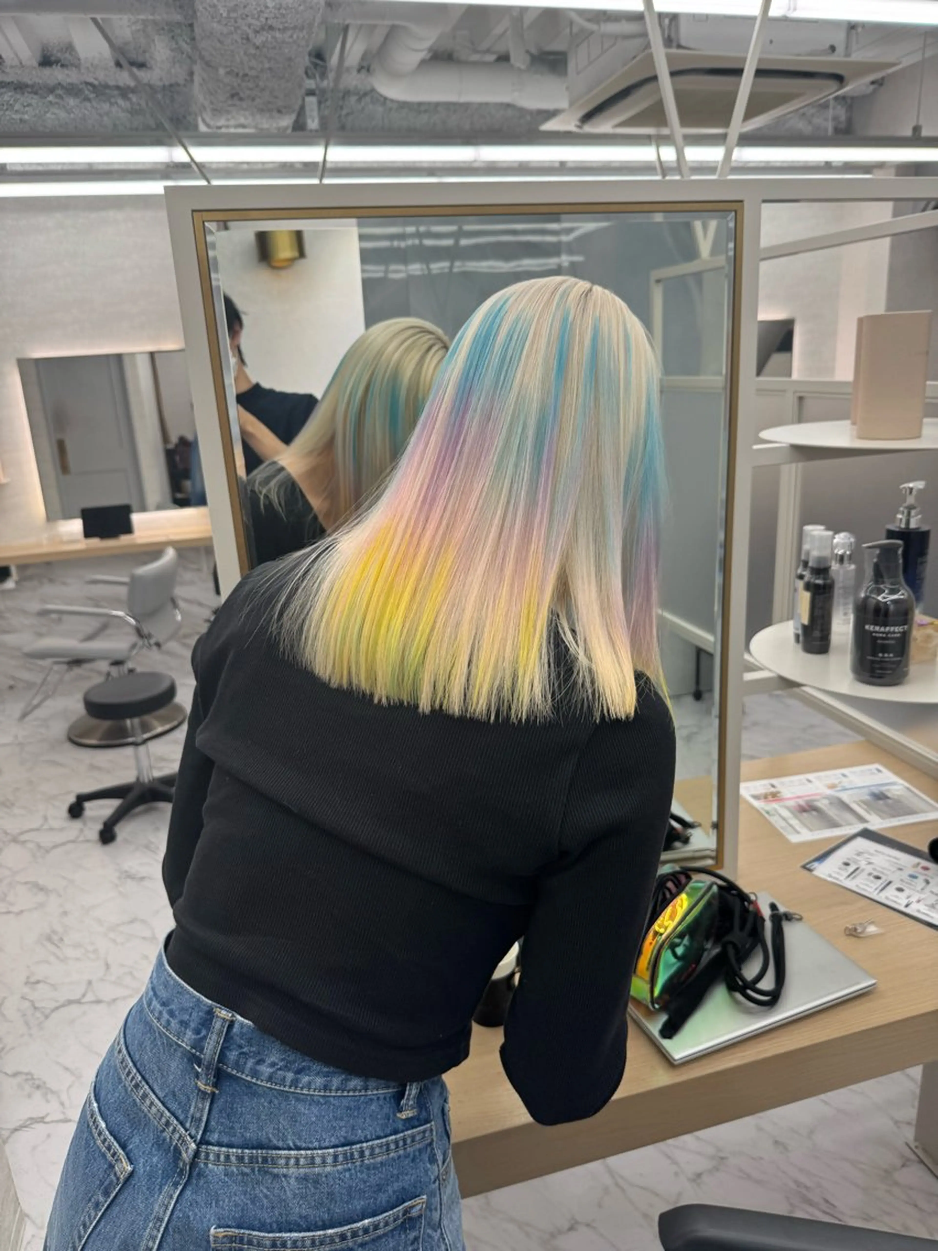 ミディアム カラー ヘアカラー トリートメント youres hair 新宿3丁目店所属・🍫ハイトーン✖︎ 髪質改善🍫柴田のヘアスタイル