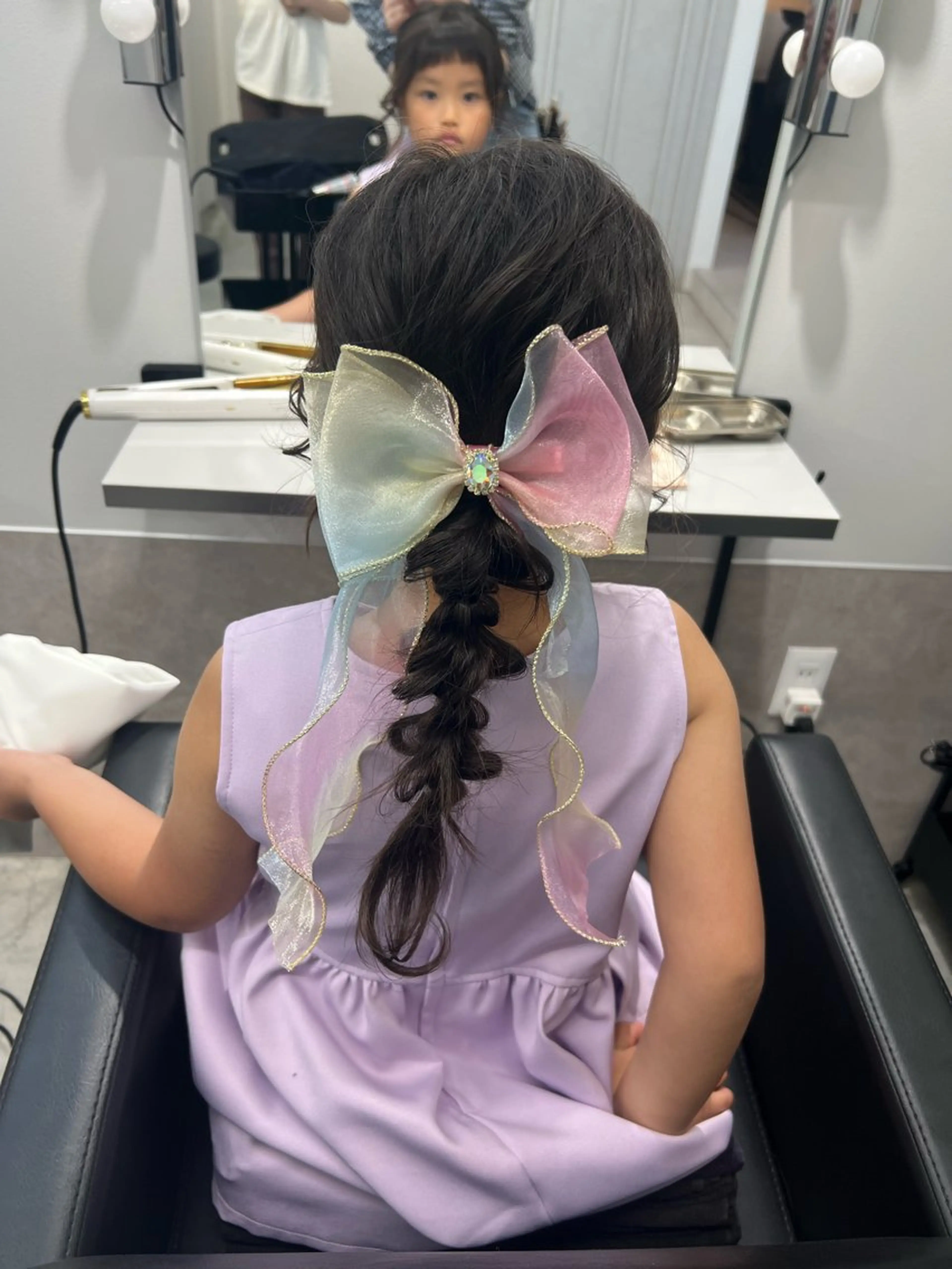 セミロング ヘアカラー maya レイヤーカットのヘアスタイル