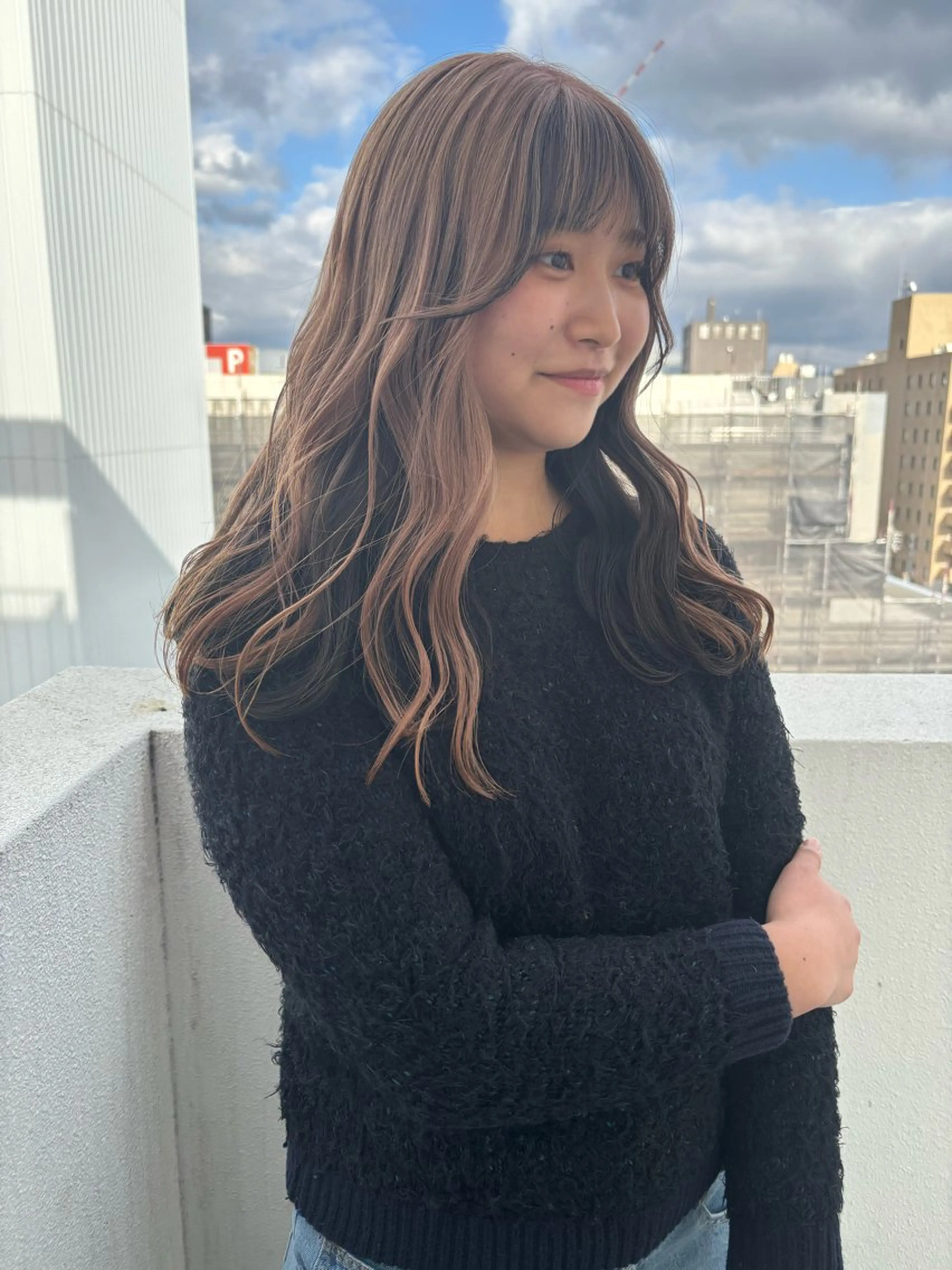 ロング カラー ベージュカラー ミルクティーベージュ ヘアカラー lani hair salon所属・SHOTO ハイトー ン/デザインカラーのヘアスタイル