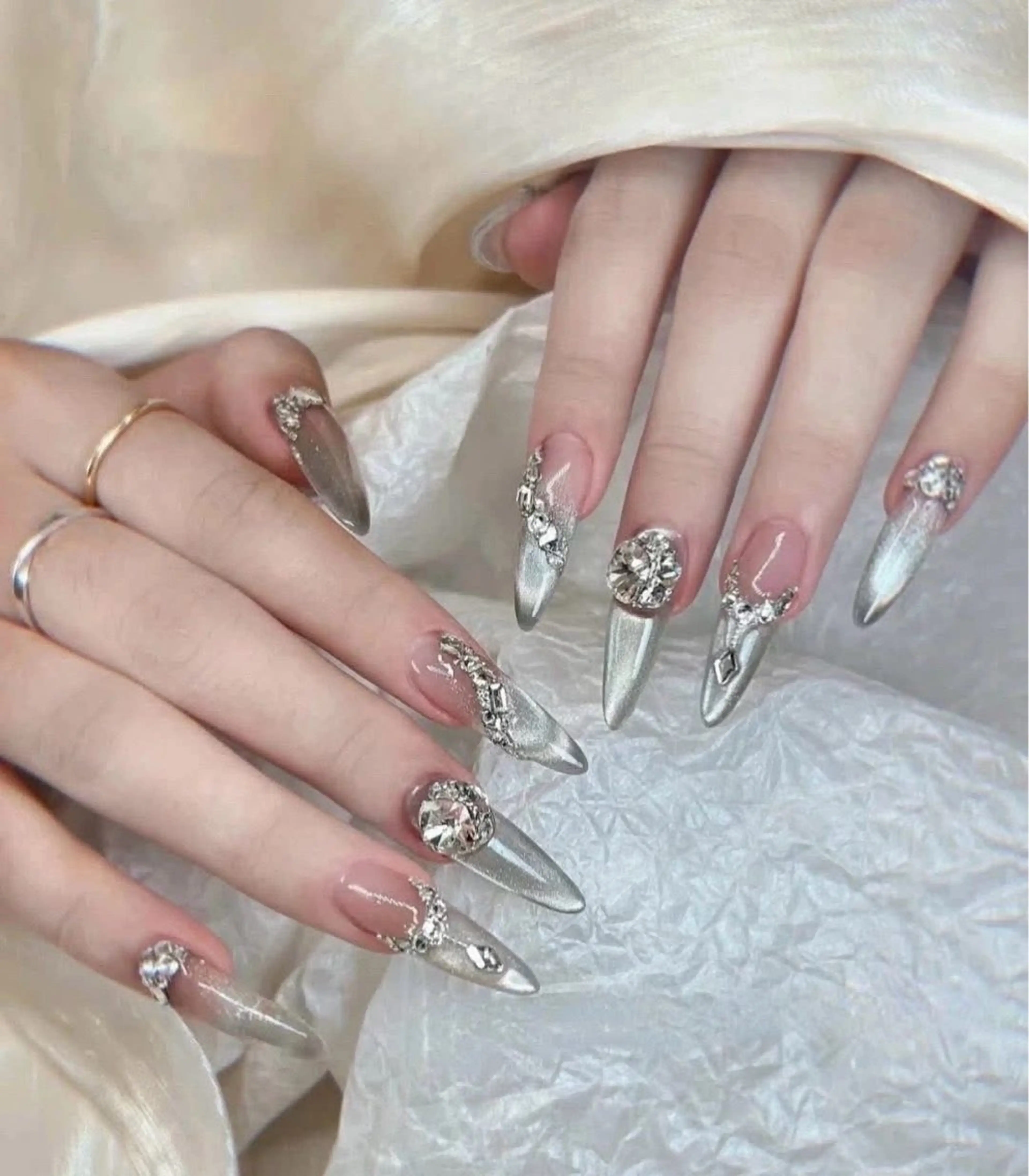 ネイル ハンドネイル T. Leeのネイルデザイン