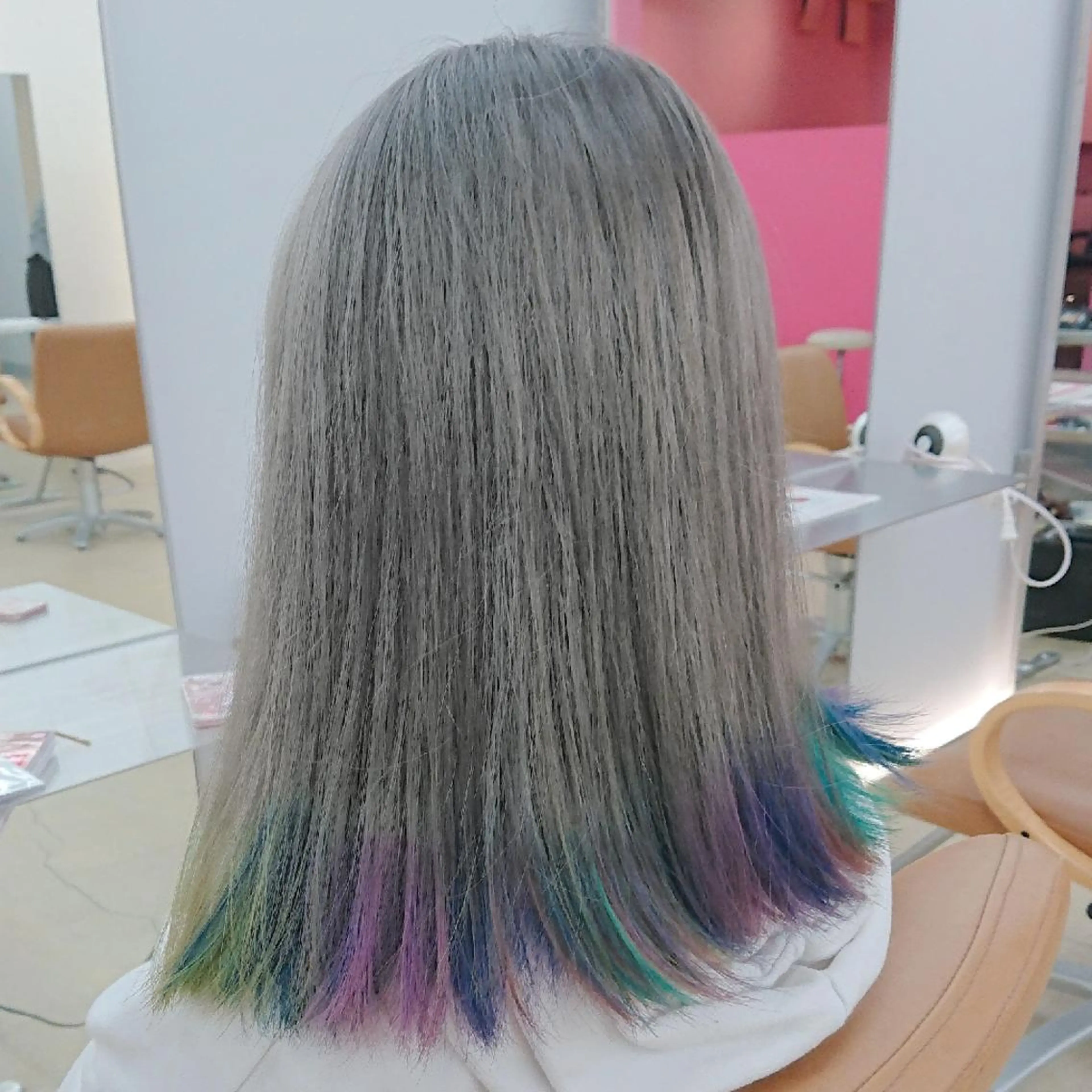 ミディアム カラー 艶髪サラサラカラー 🌈前原健吾のヘアスタイル