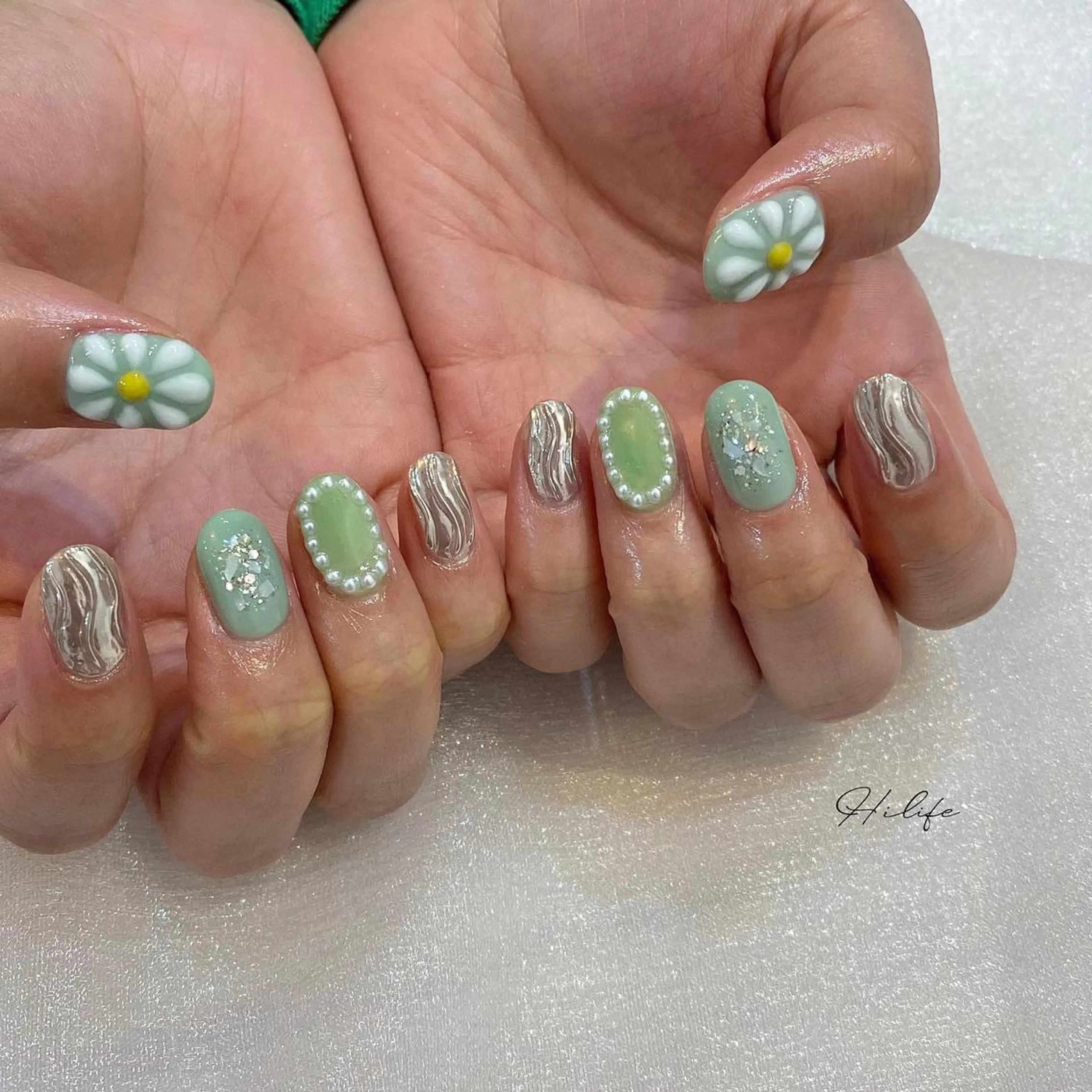 ネイル グリーン ネイルチップ ハンドネイル Nail Adore.のネイルデザイン