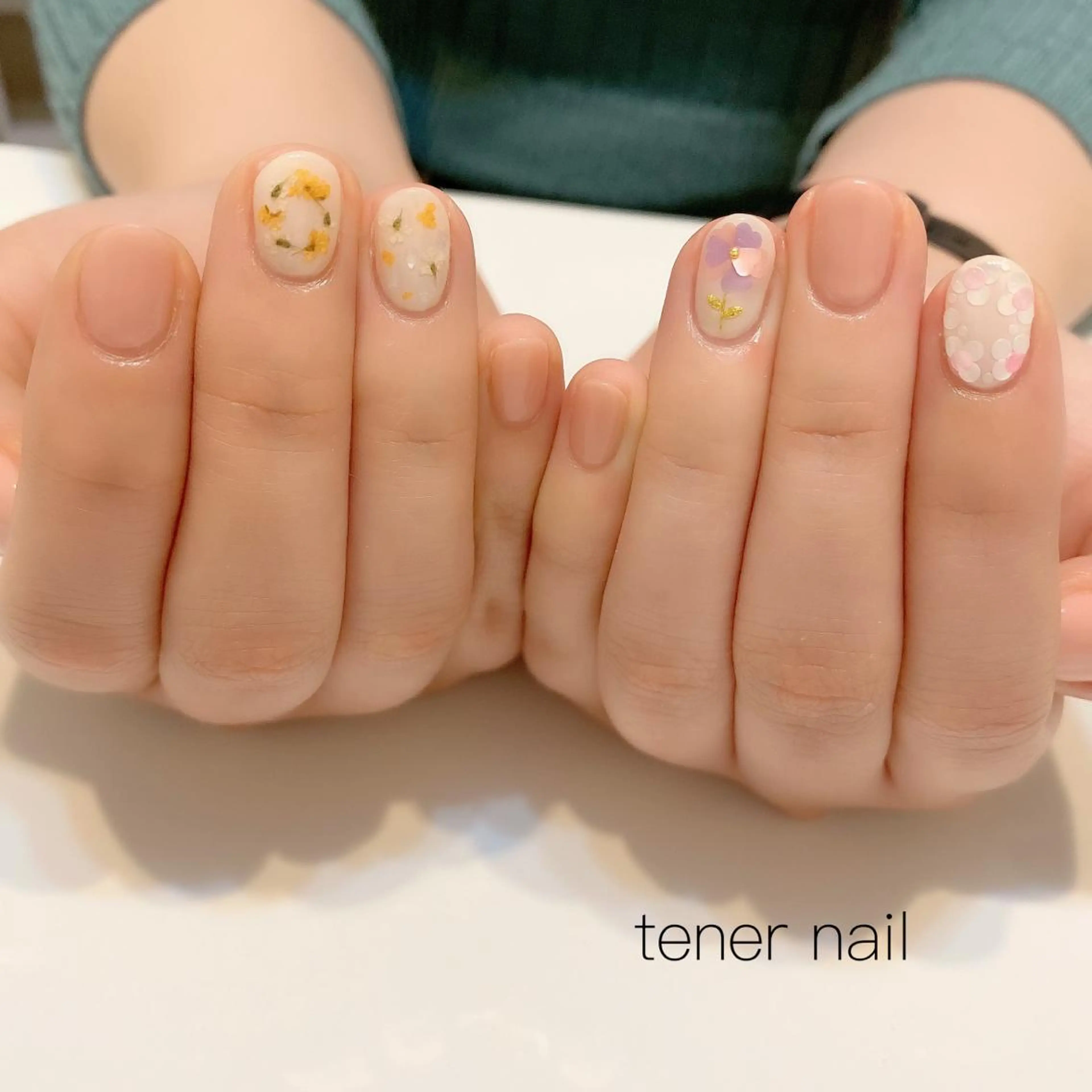 ネイル アートネイル フラワーネイル 春ネイル tener  nail  テネルネイル所属・テネルネイル tener nailのネイルデザイン