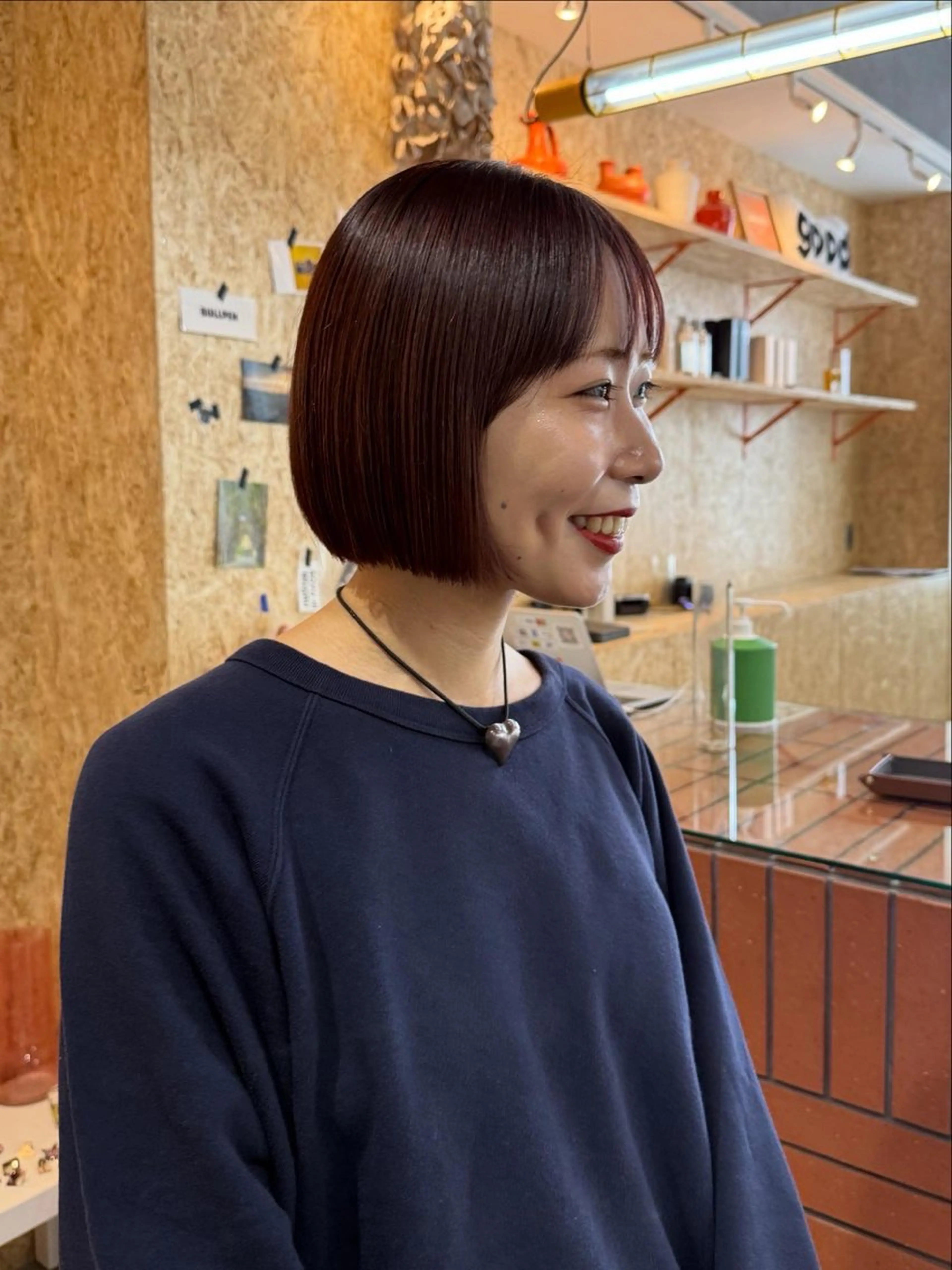 ショート カラー ボルドーカラー ボブ era所属・azumi/ボブ/暖 色/オリーブ/縮毛のヘアスタイル