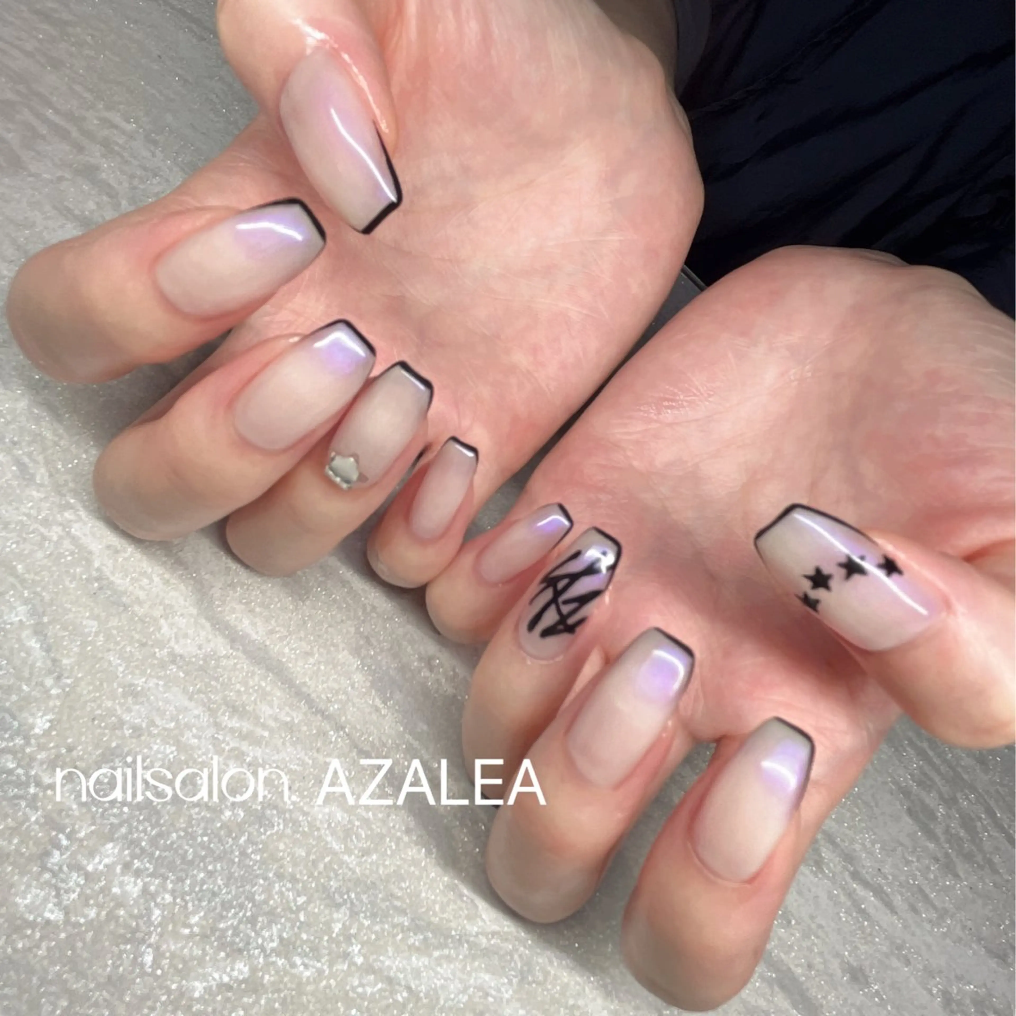 ネイル R inのネイルデザイン