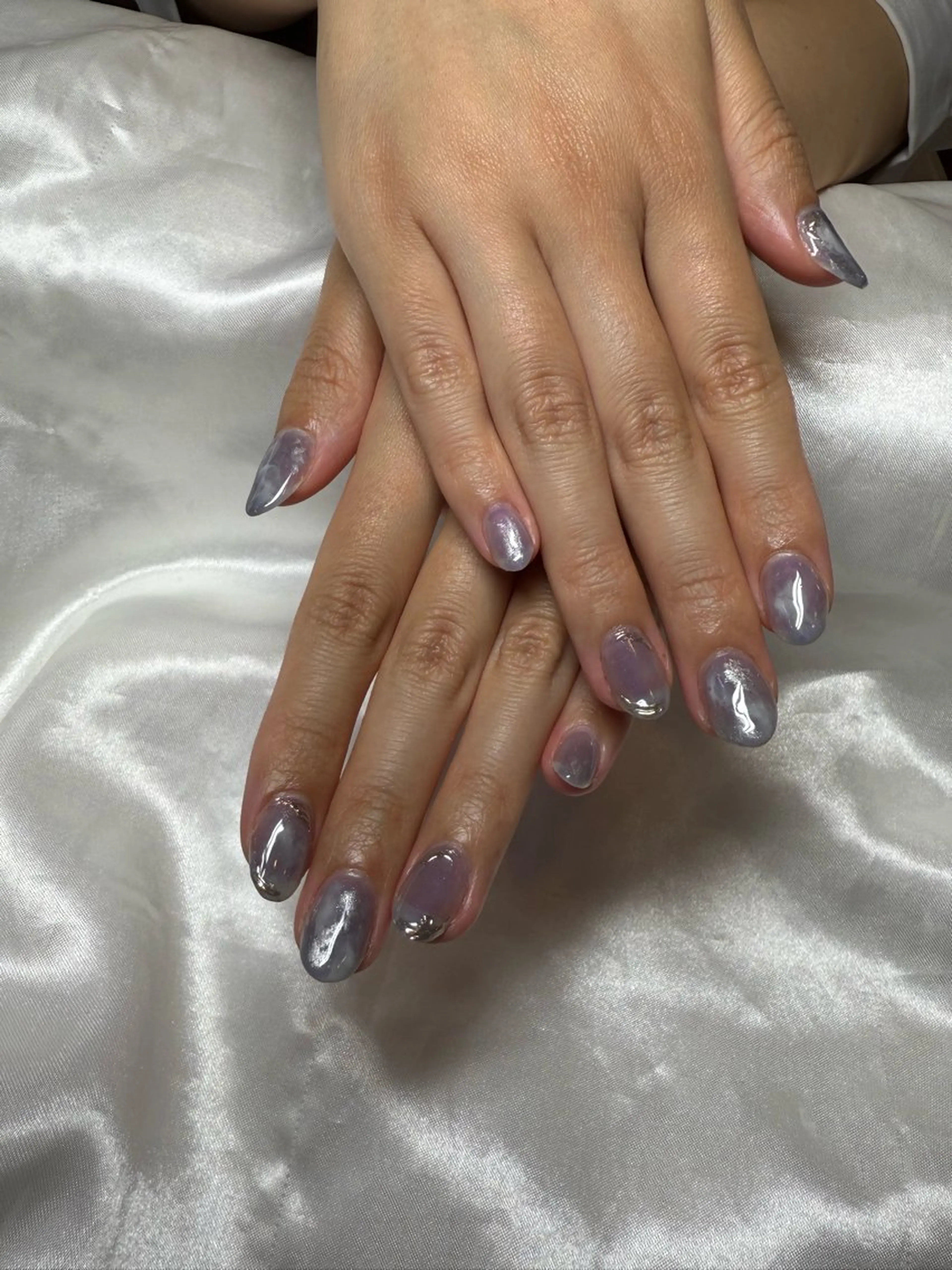 ネイル ブルー ミラーネイル ニュアンスネイル シルバー Mネイル 伏見店所属・Yuki Mネイル 伏見店のネイルデザイン