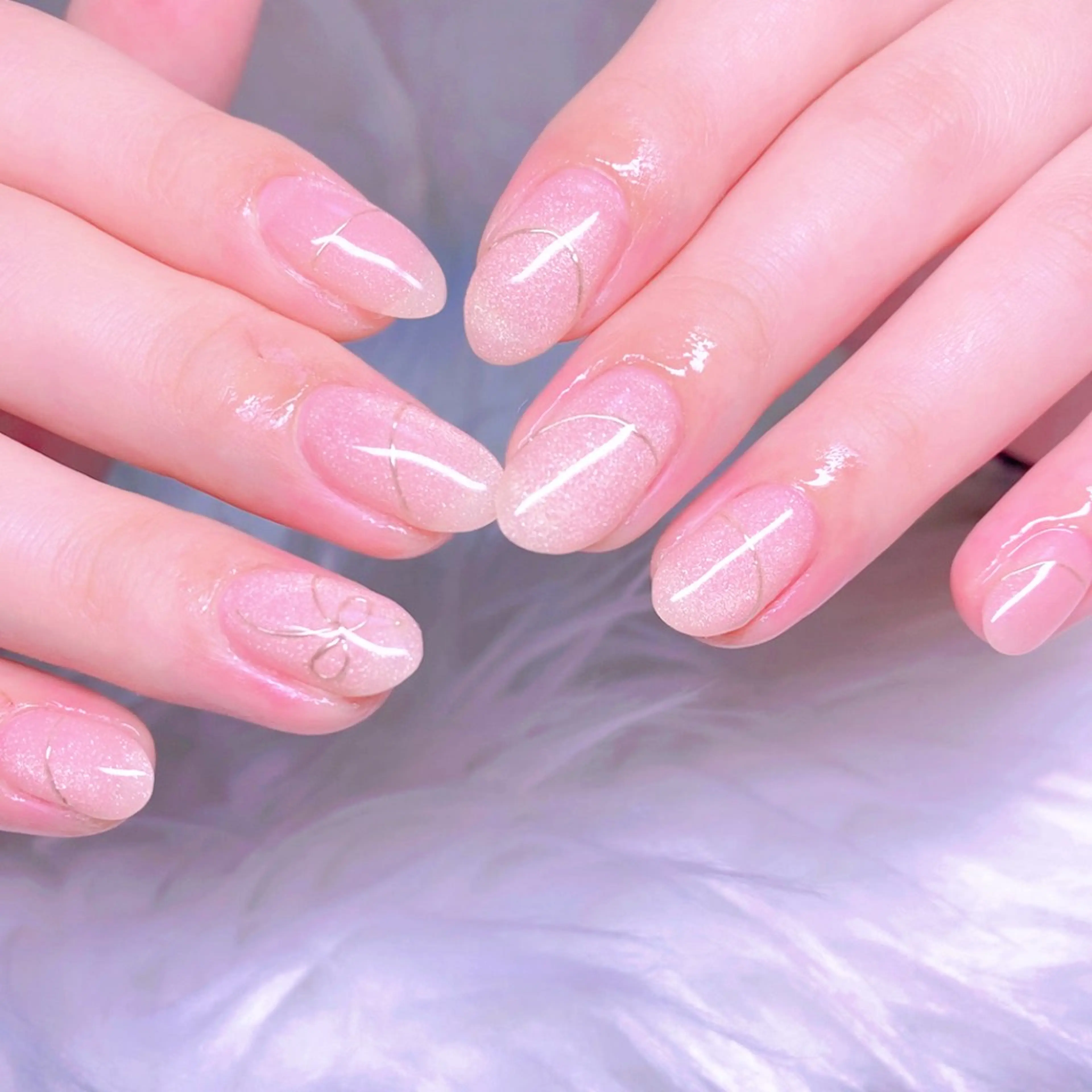 ネイル マグネットネイル ミラーネイル 持ち込み ニュアンスネイル リボン Nail Yunaのネイルデザイン