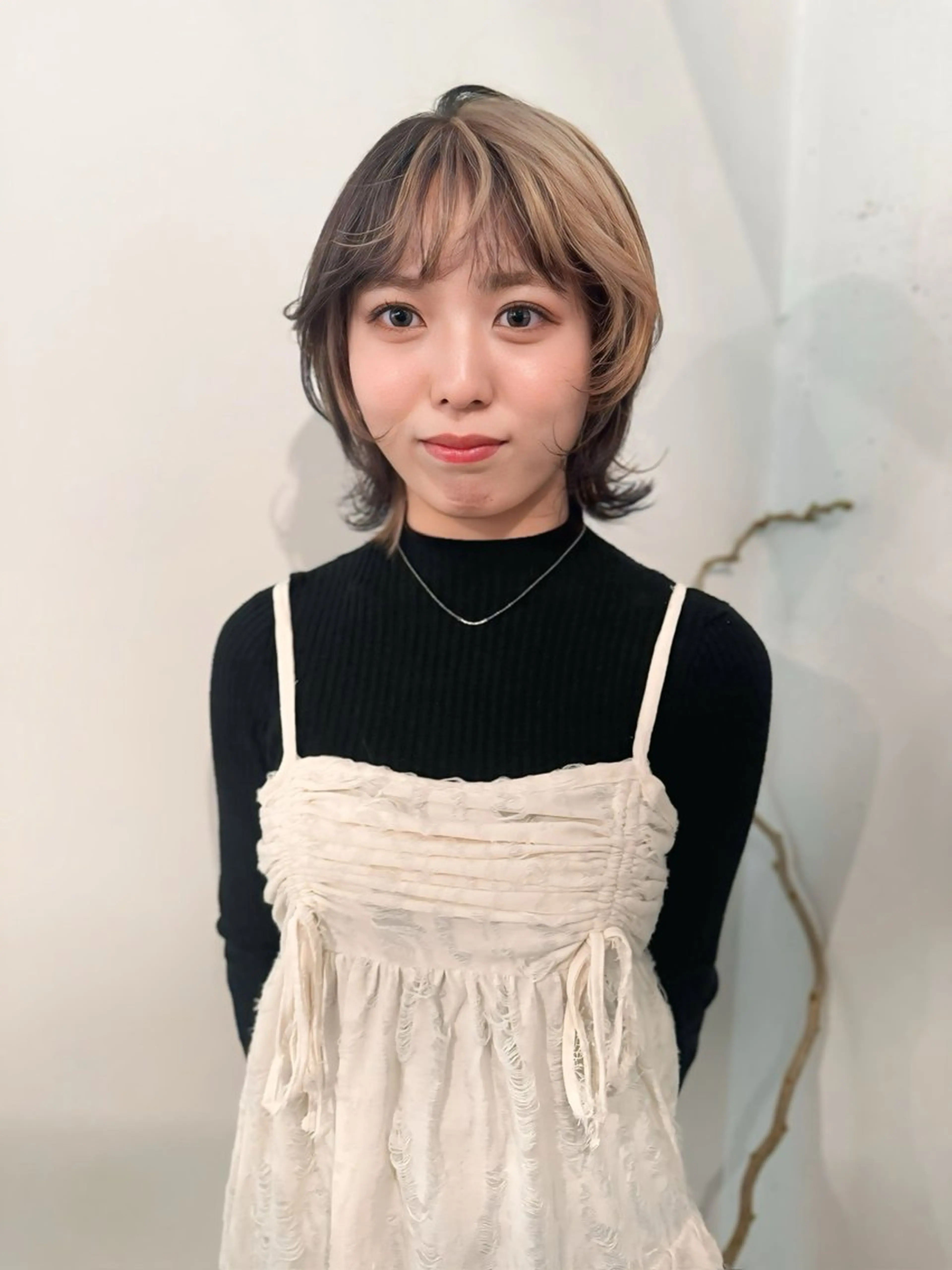 ミディアム カラー ウルフ/似合わせ レイヤー/RIHOのヘアスタイル