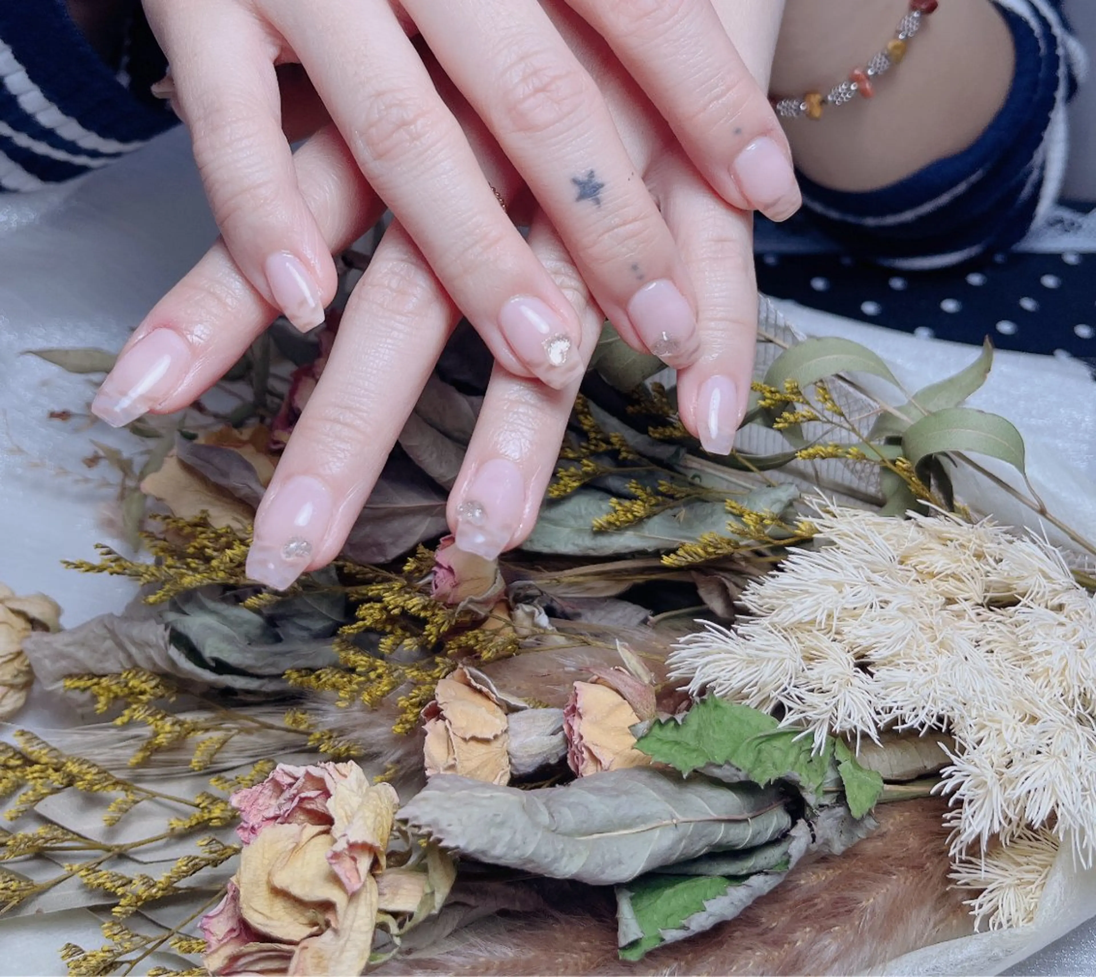 ネイル KARI ネイルサロンのネイルデザイン