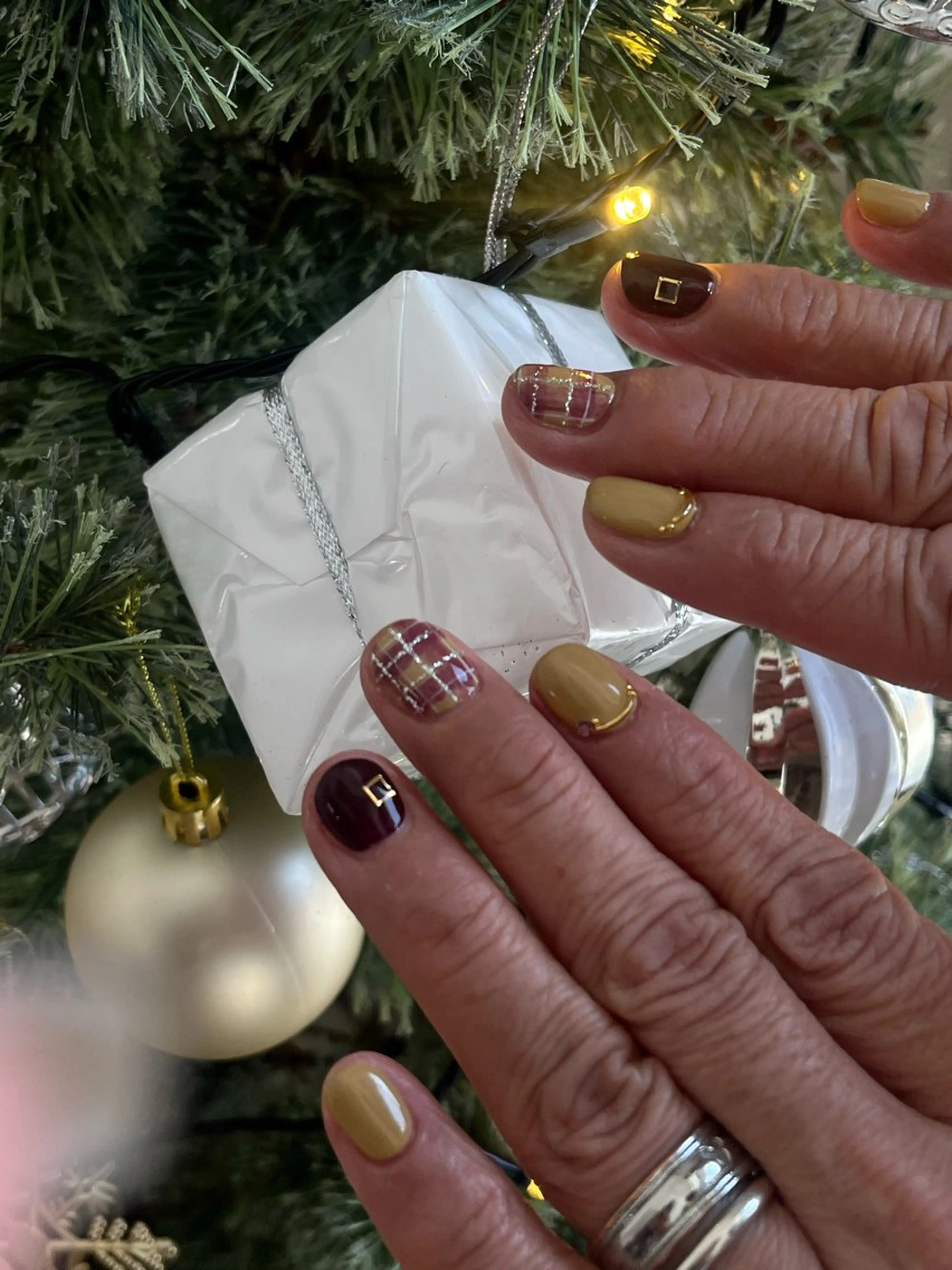 ネイル ハンドネイル エレン 南越谷のネイルデザイン