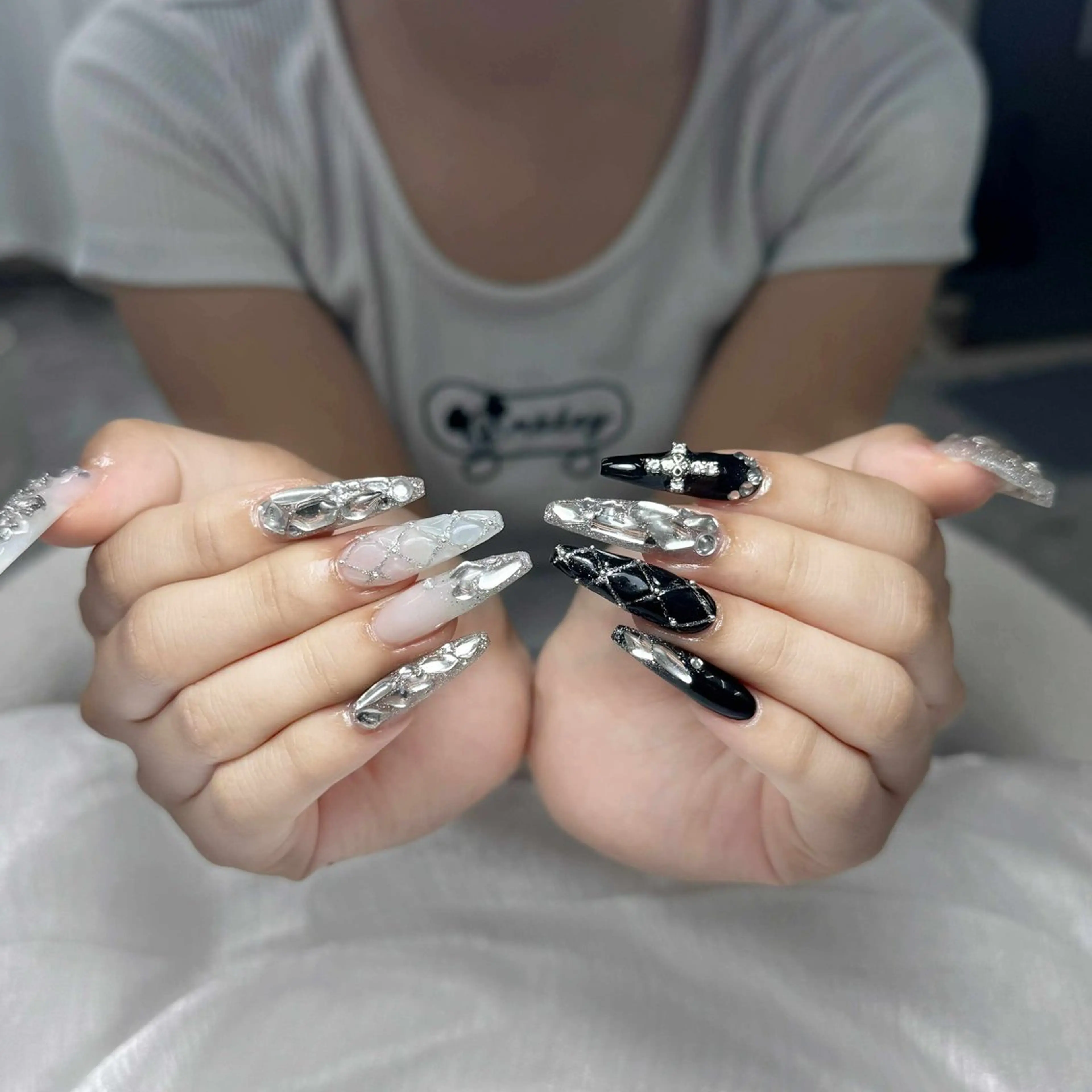 ネイル ハンドネイル ハンドケア Nova Nail Nambaのネイルデザイン