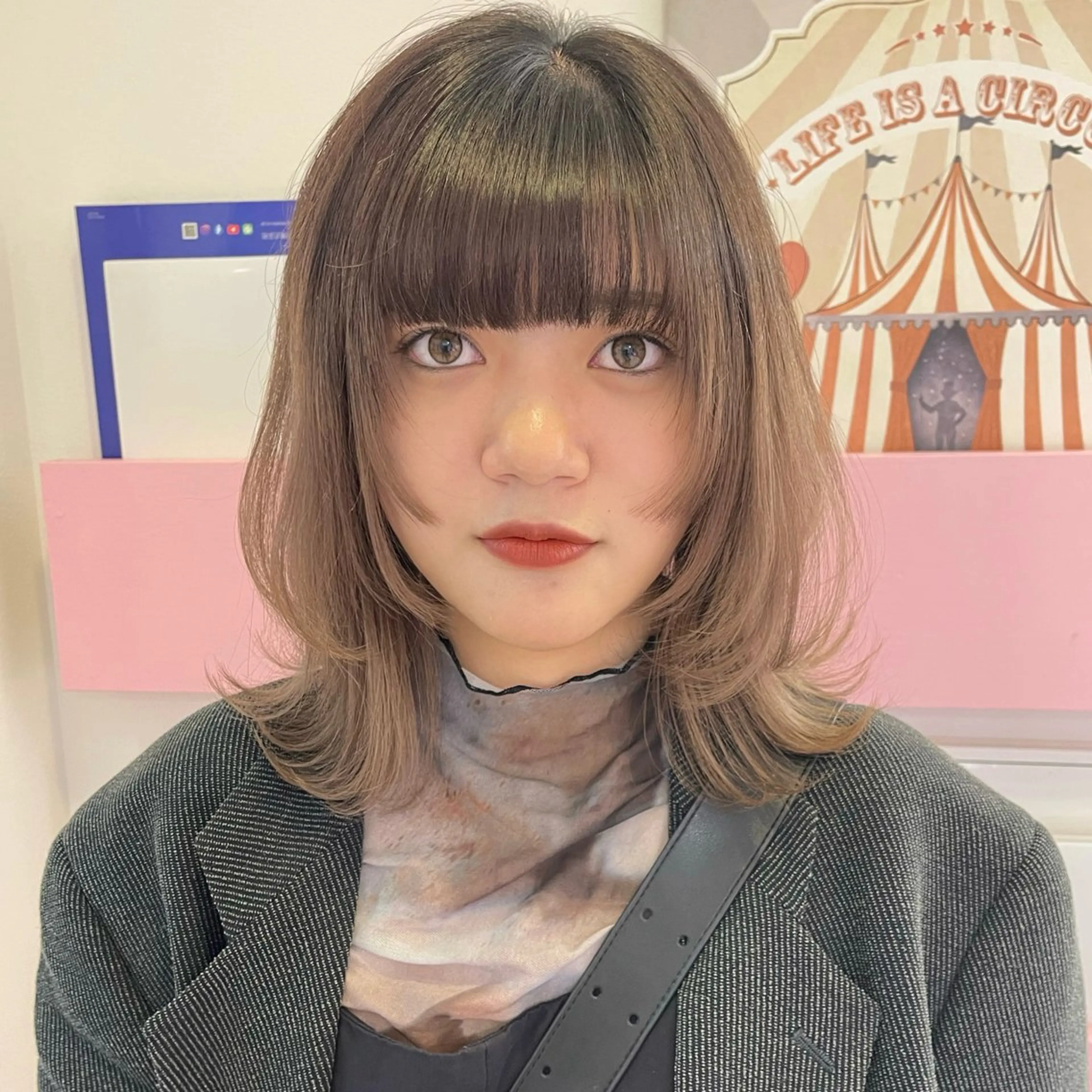 ミディアム 🎀ミルクティー/暖 色×レイヤー/マリアのヘアスタイル