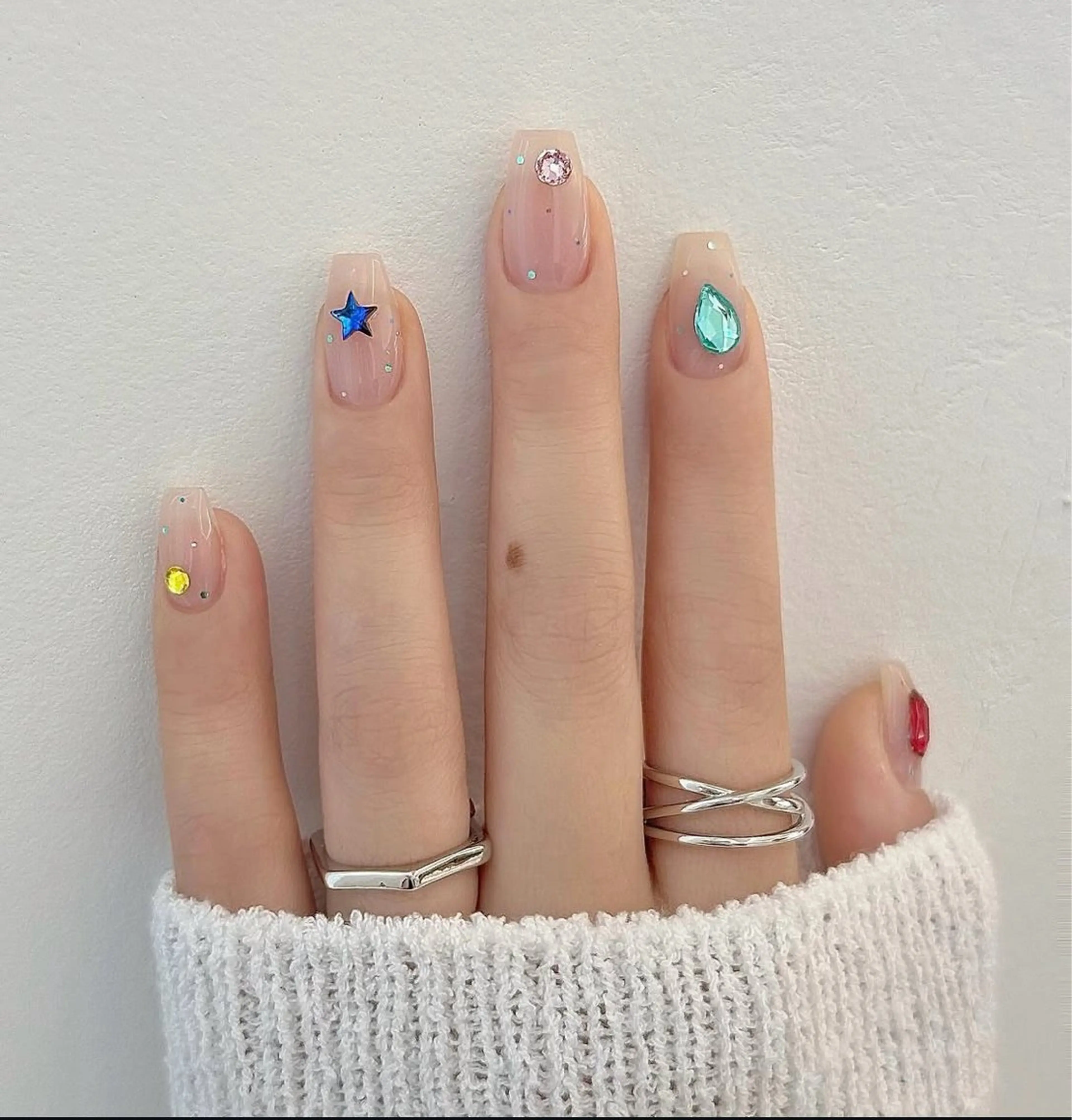 ネイル シンプルネイル ハンドネイル JISOO ANA.CHUOのネイルデザイン