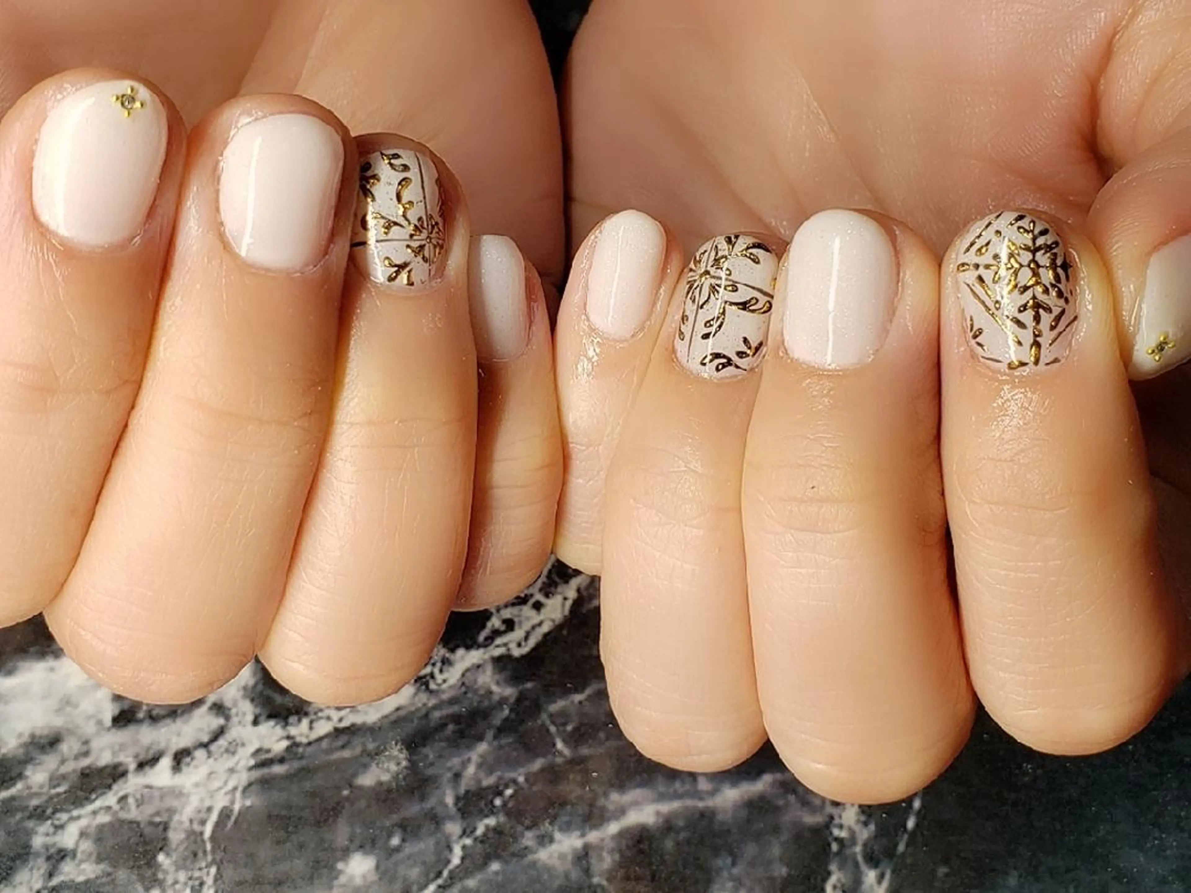 ショート ネイル ハンドネイル クロキ 。のネイルデザイン