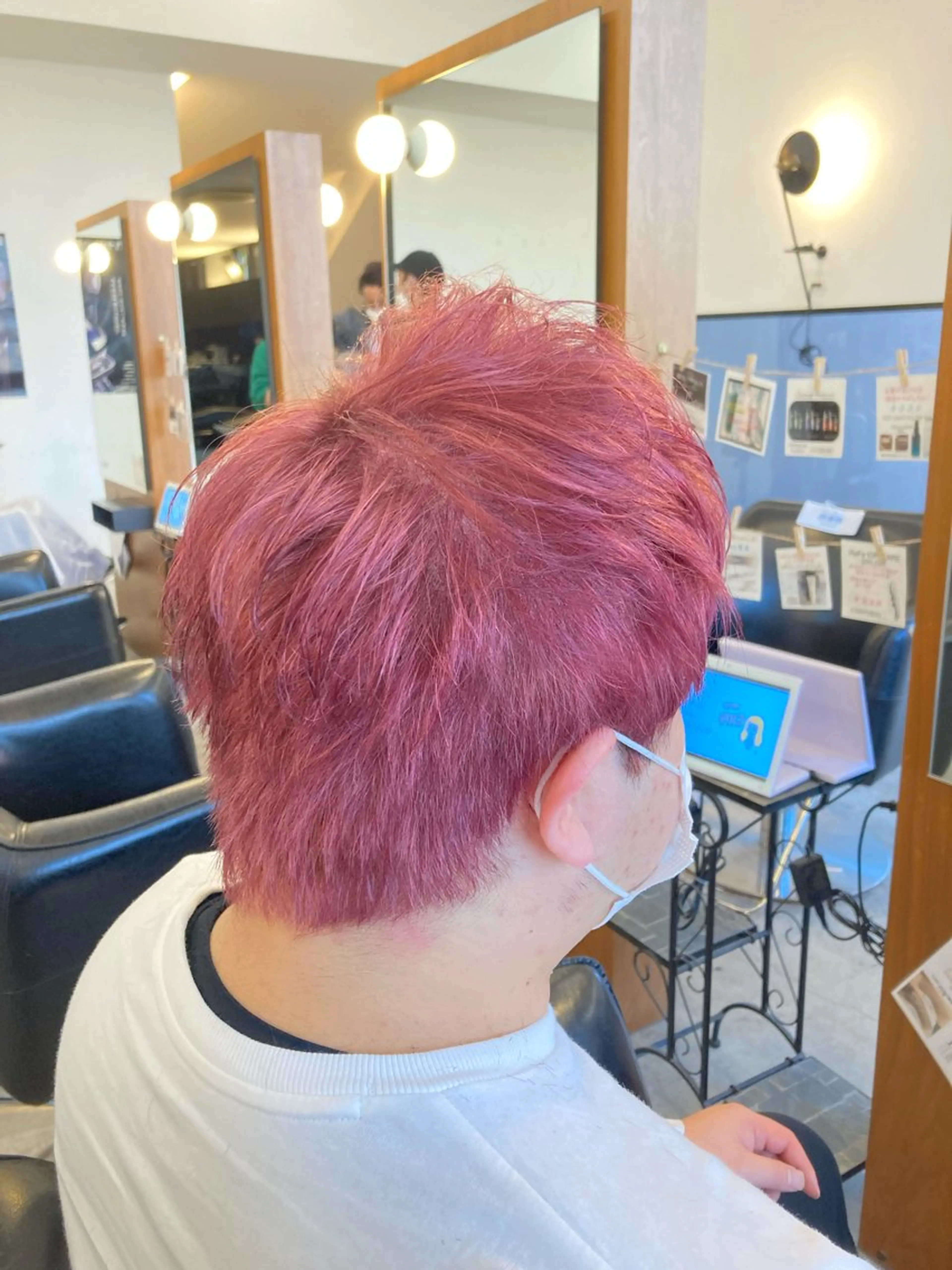 ショート カラー メンズ 夏賀 聡史のヘアスタイル