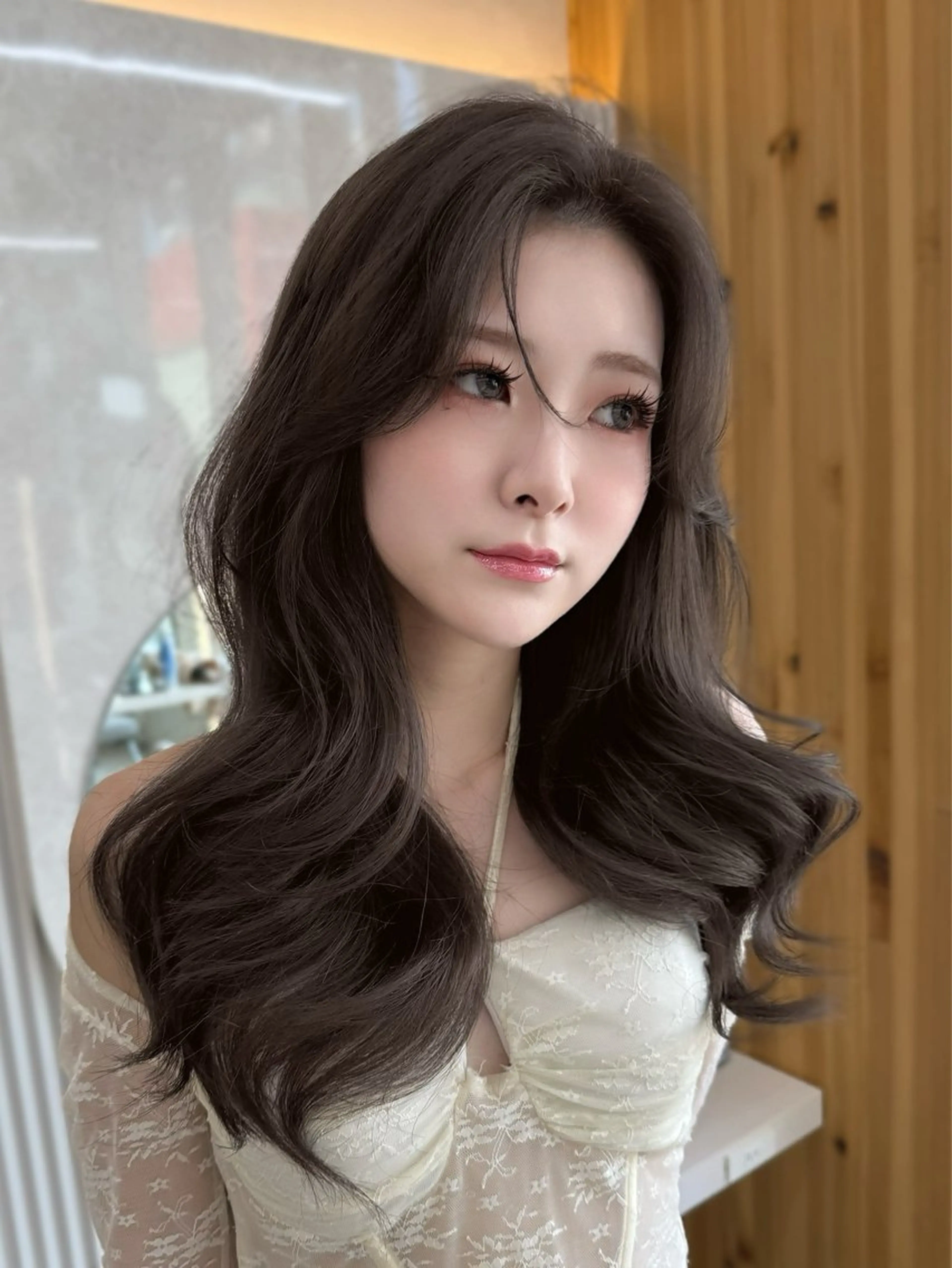 ショート oto🤍×美髪× ローレイヤーのヘアスタイル