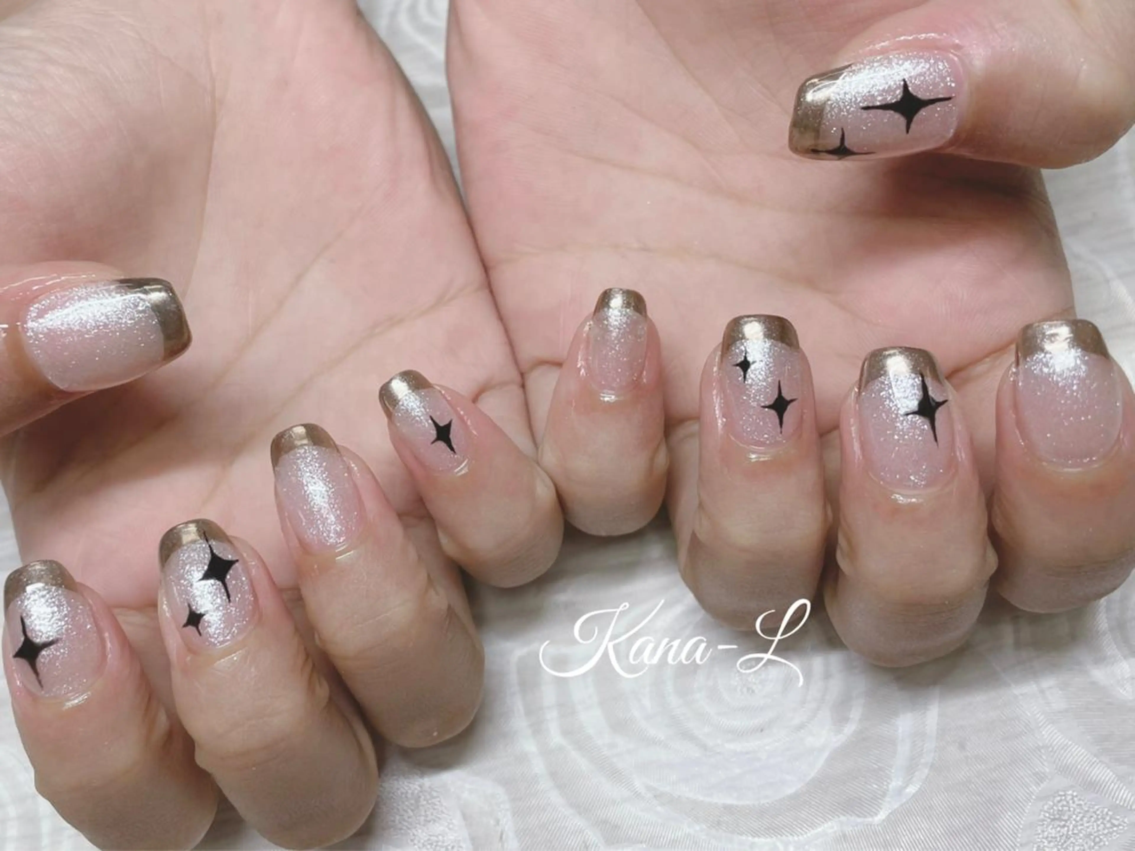 カラー ネイル フレンチネイル ジェルネイル ゴールド キラキラネイル 韓国ネイル 芦辺 香奈のネイルデザイン