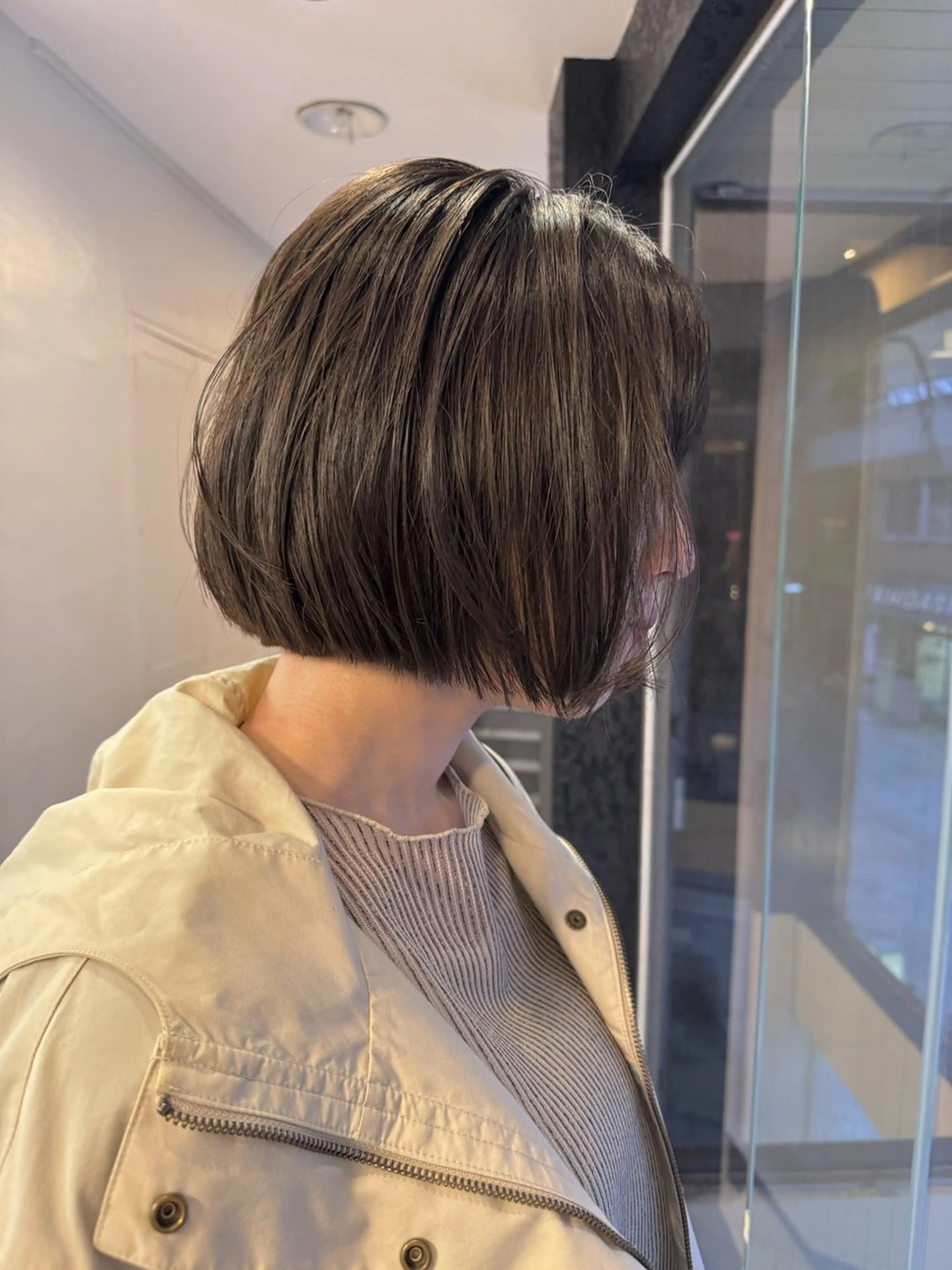 ショート カラー カット ヘアカラー トリートメント KOHNO/ブリーチ なし/透明感カラーのヘアスタイル