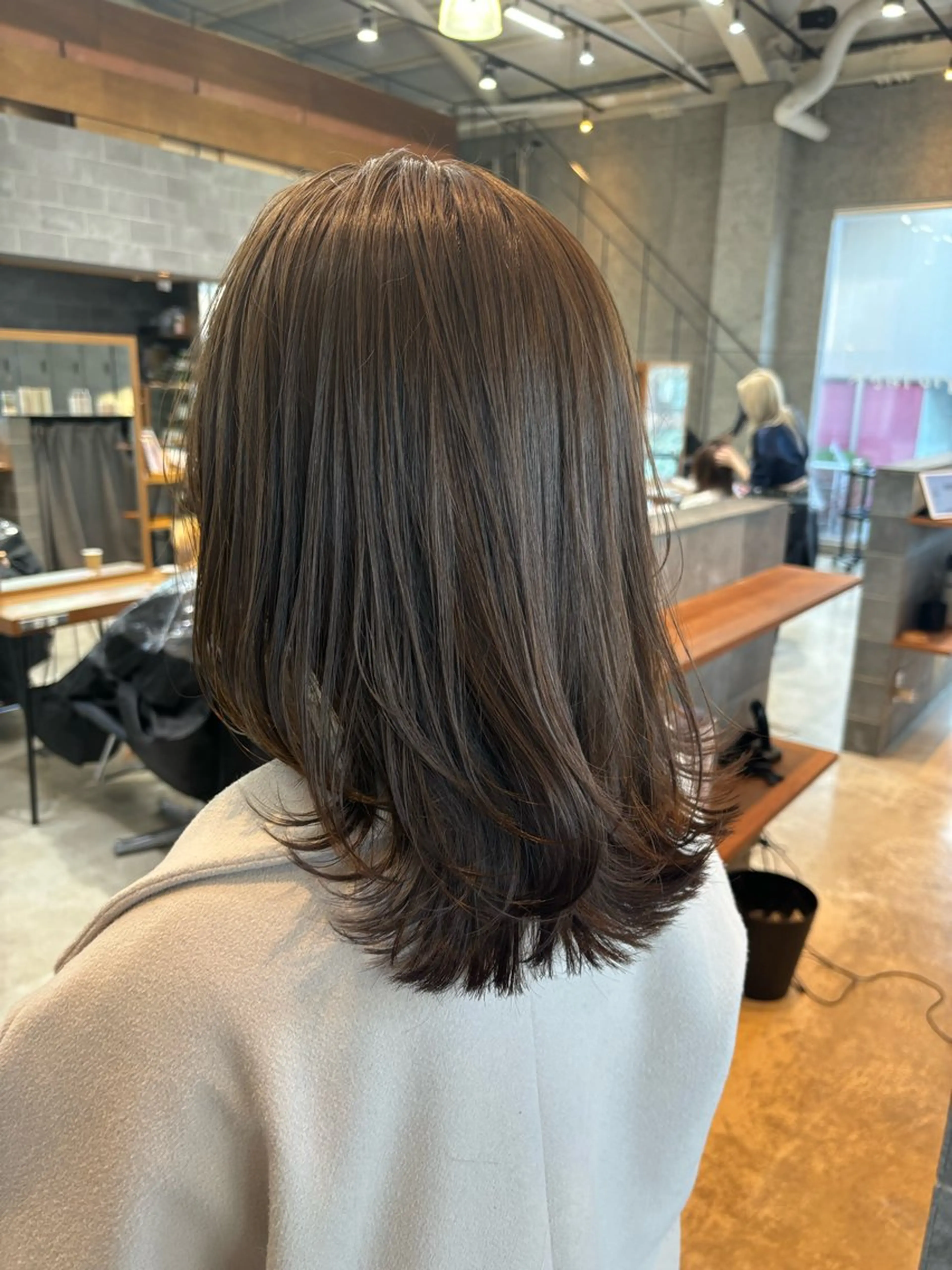 ミディアム カラー パーマ ヘアアレンジ ミディアムレイヤー レイヤーカット 押切 響　のヘアスタイル