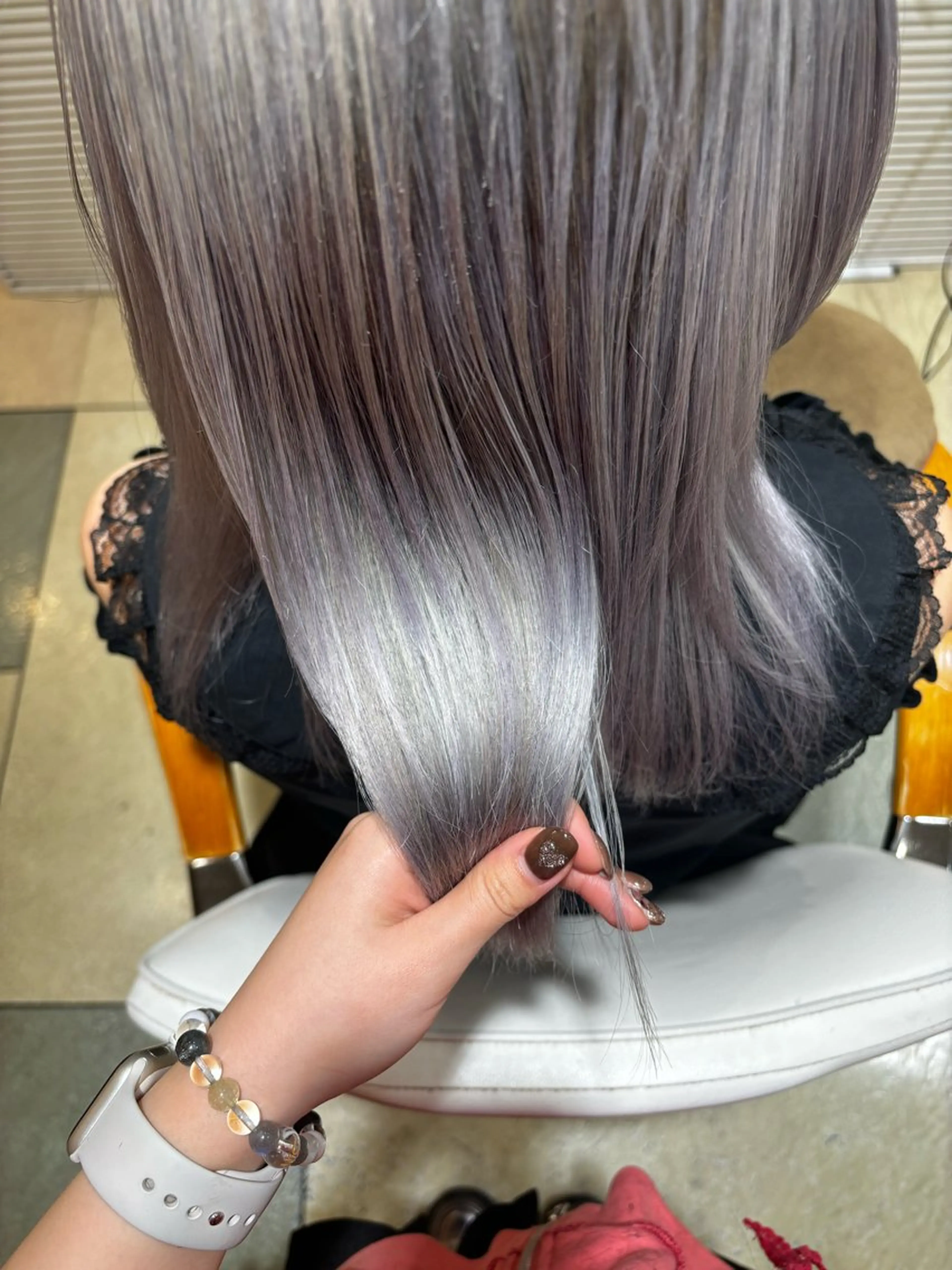 カラー ブリーチ ハイトーンカラー 🫧暖色🎨レイヤ ー🍀奈那美🫧のヘアスタイル