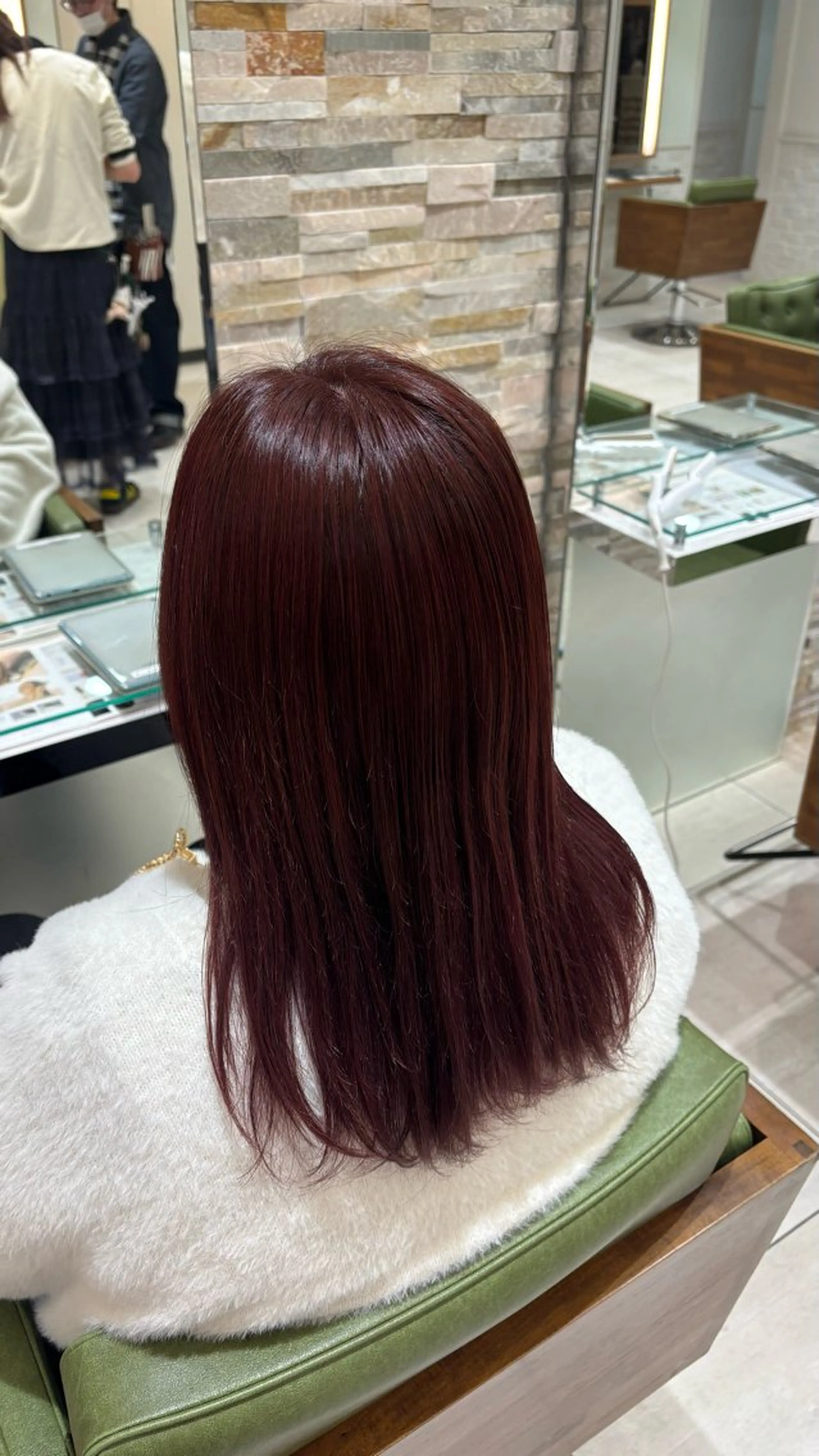 ロング カラー レッドカラー ヘアカラー 金子 歩美のヘアスタイル