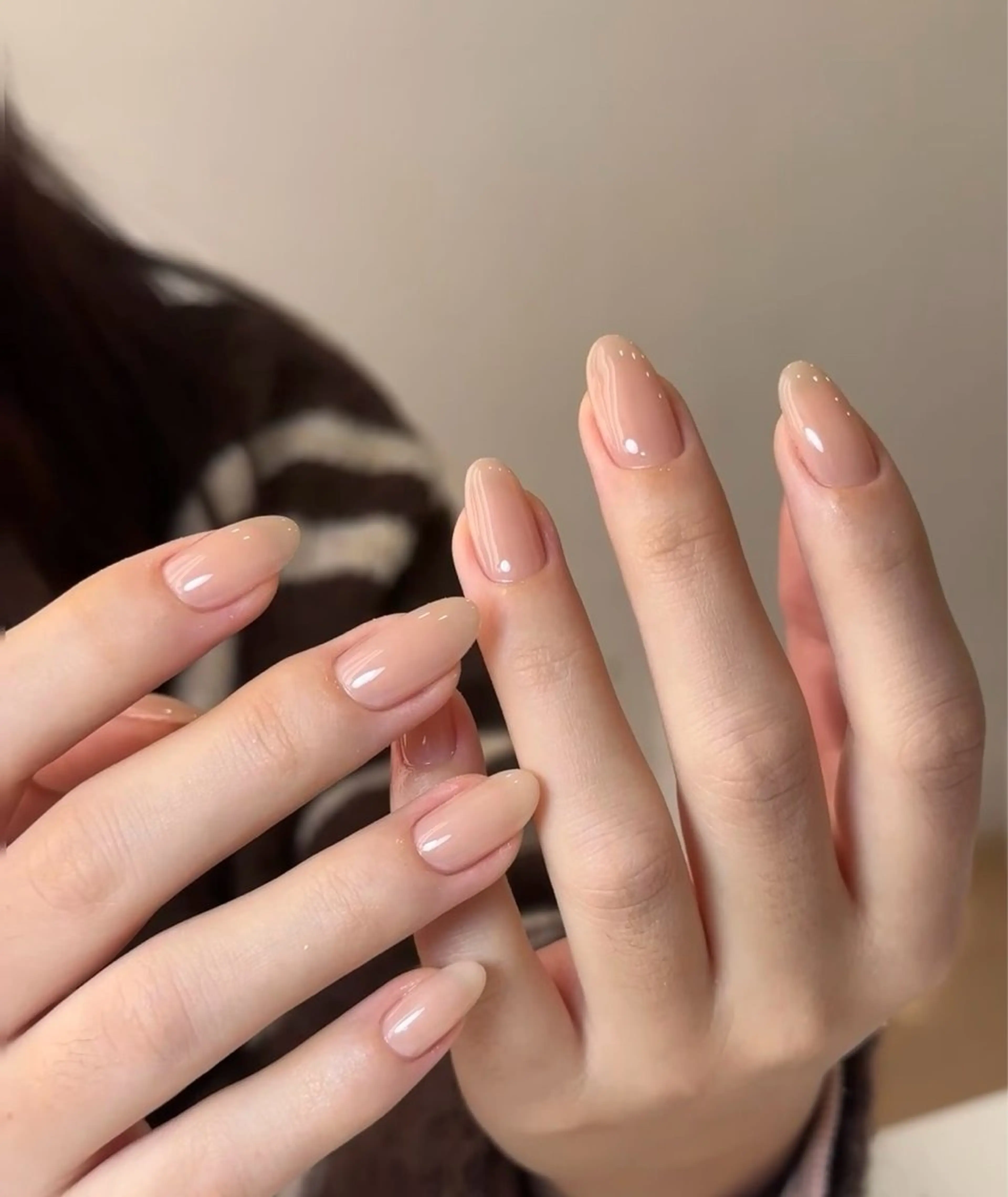 ハンドワンカラ一/ラメグラデ一ションパーツ2個付きの写真