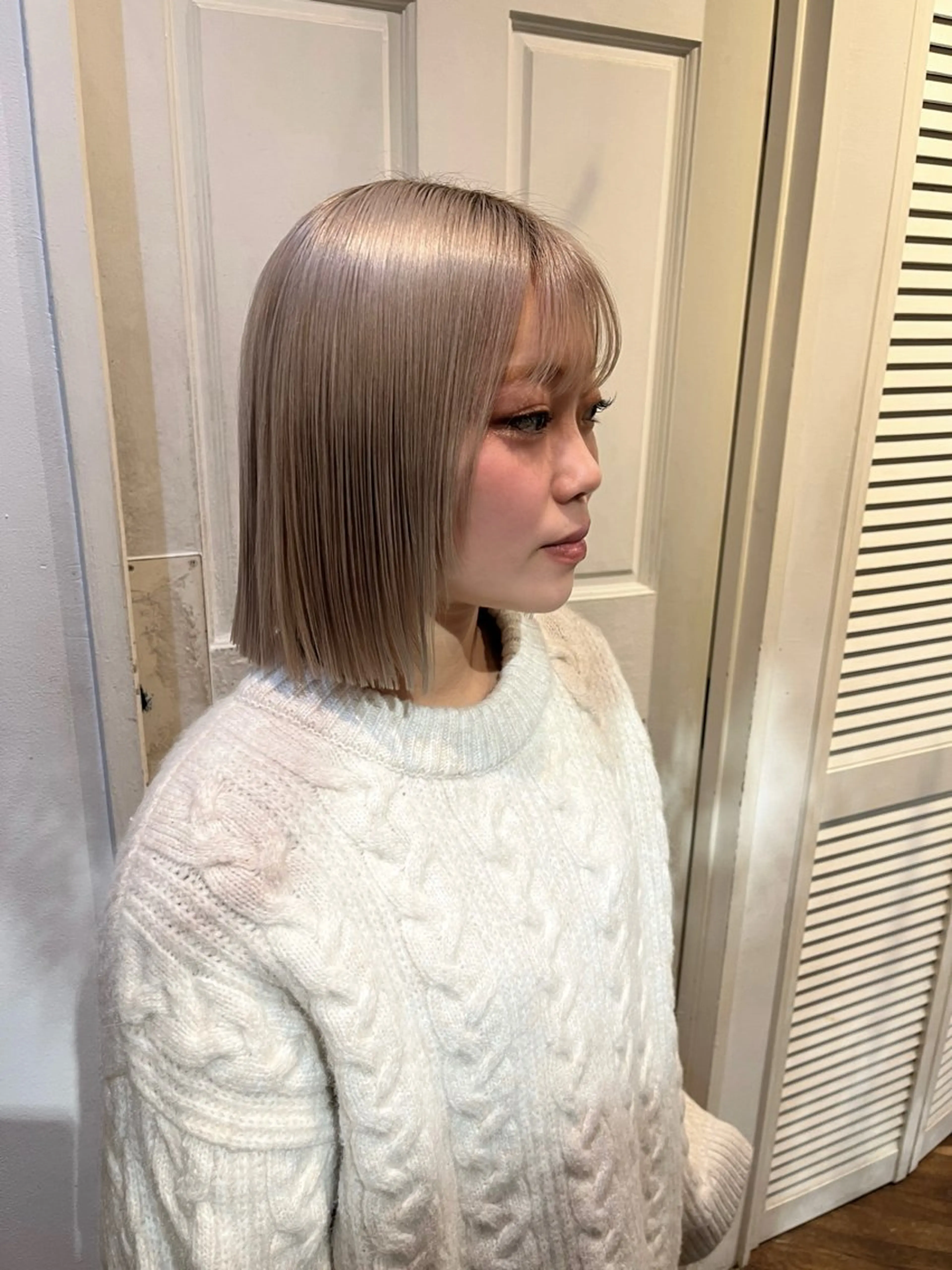 ミディアム カラー 切りっぱなしボブ ボブ HOMIE TOKYO所属・sora / 渋谷 / ハイトーンのヘアスタイル