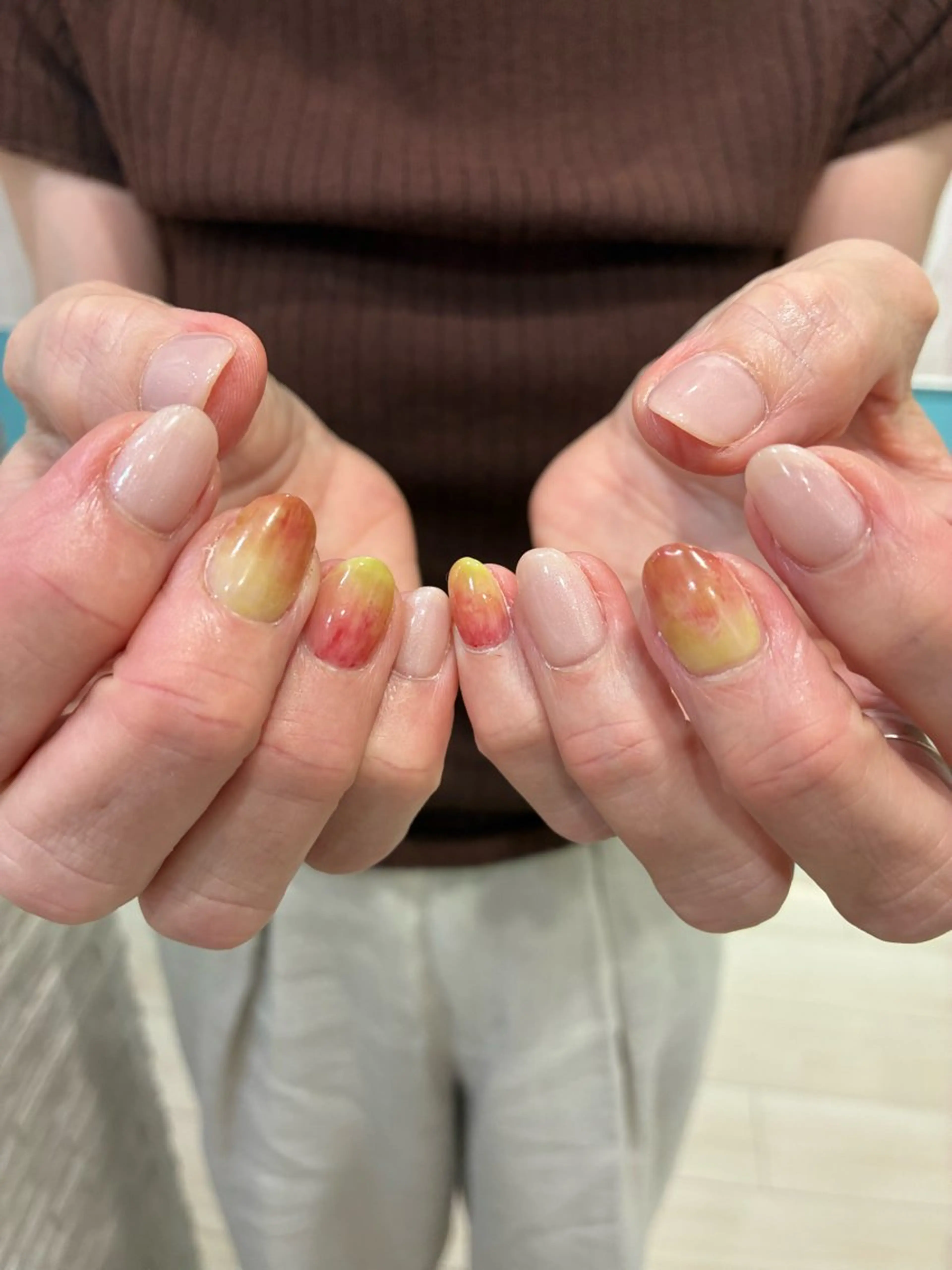 ネイル ハンドネイル 13日3980円‼️ マグもデザインも◎のネイルデザイン