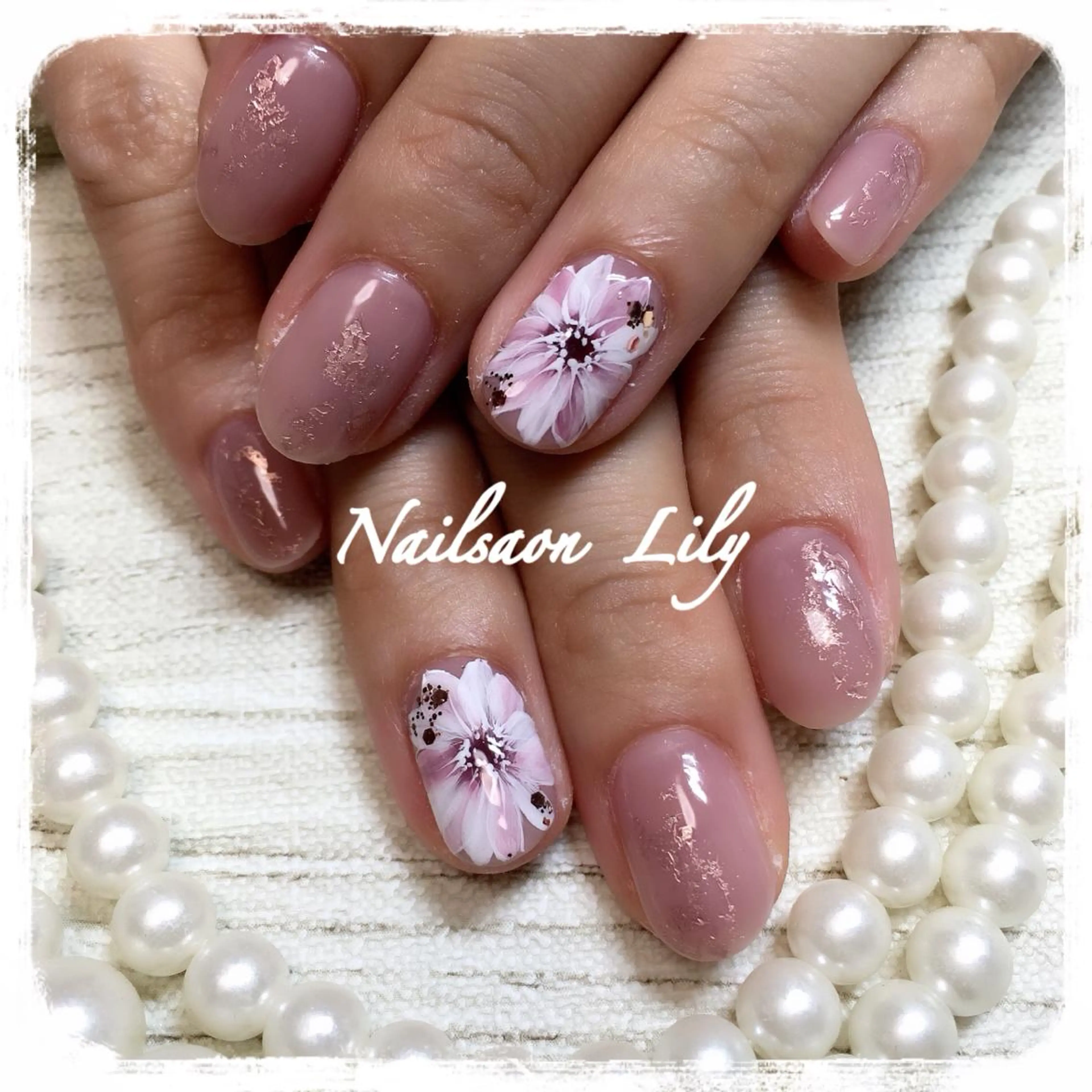 ネイル フラワーネイル Nailsalon Lilyのネイルデザイン