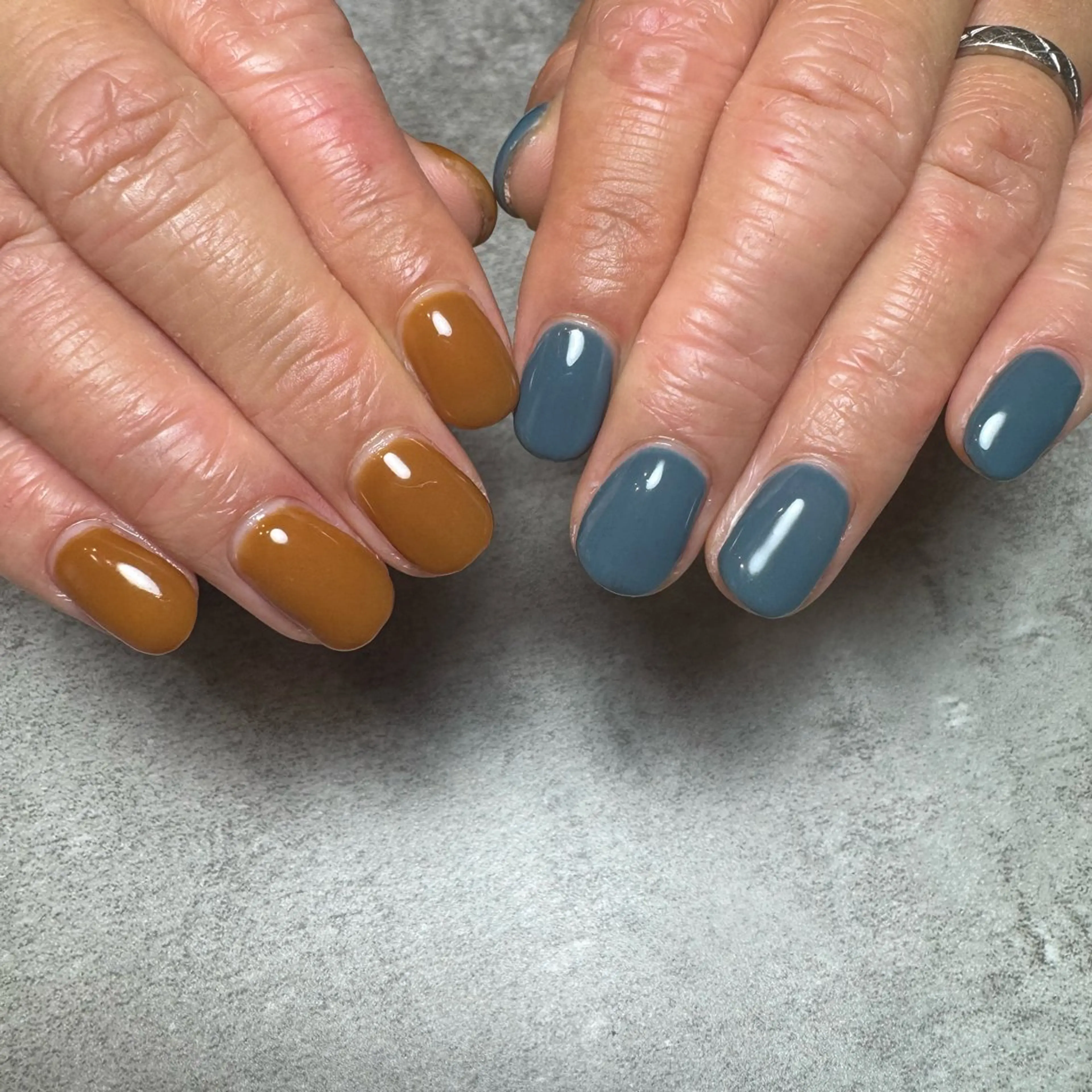 ネイル ワンカラーネイル MATATABI. kumiのネイルデザイン