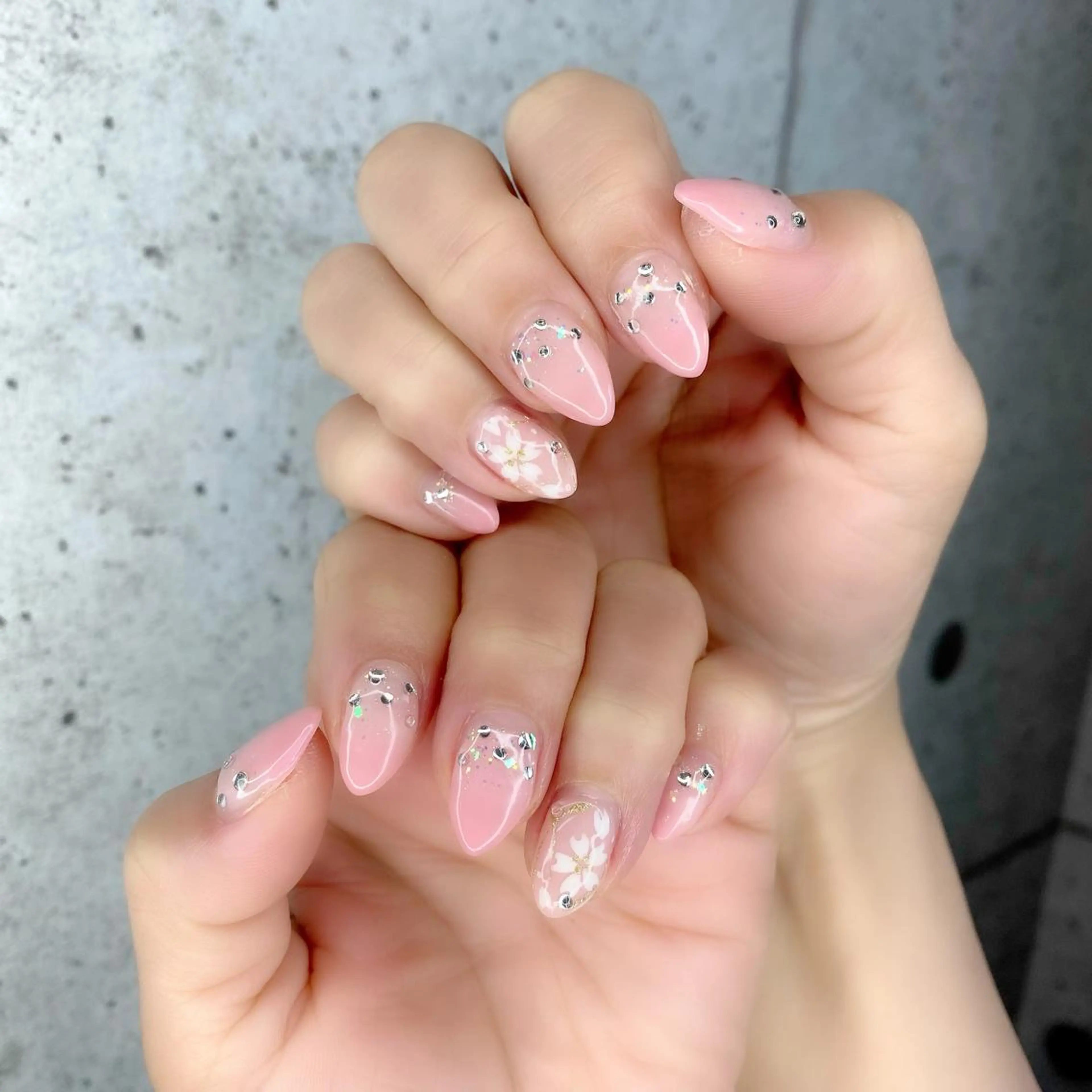 セミロング カラー パーマ ヘアアレンジ メンズ キッズ ネイル マツエク・マツパ アイブロウ グラデーションカラー ピンクカラー 眉カラー カラーマツエク ゴージャス ハンドネイル Salon Ｋのネイルデザイン