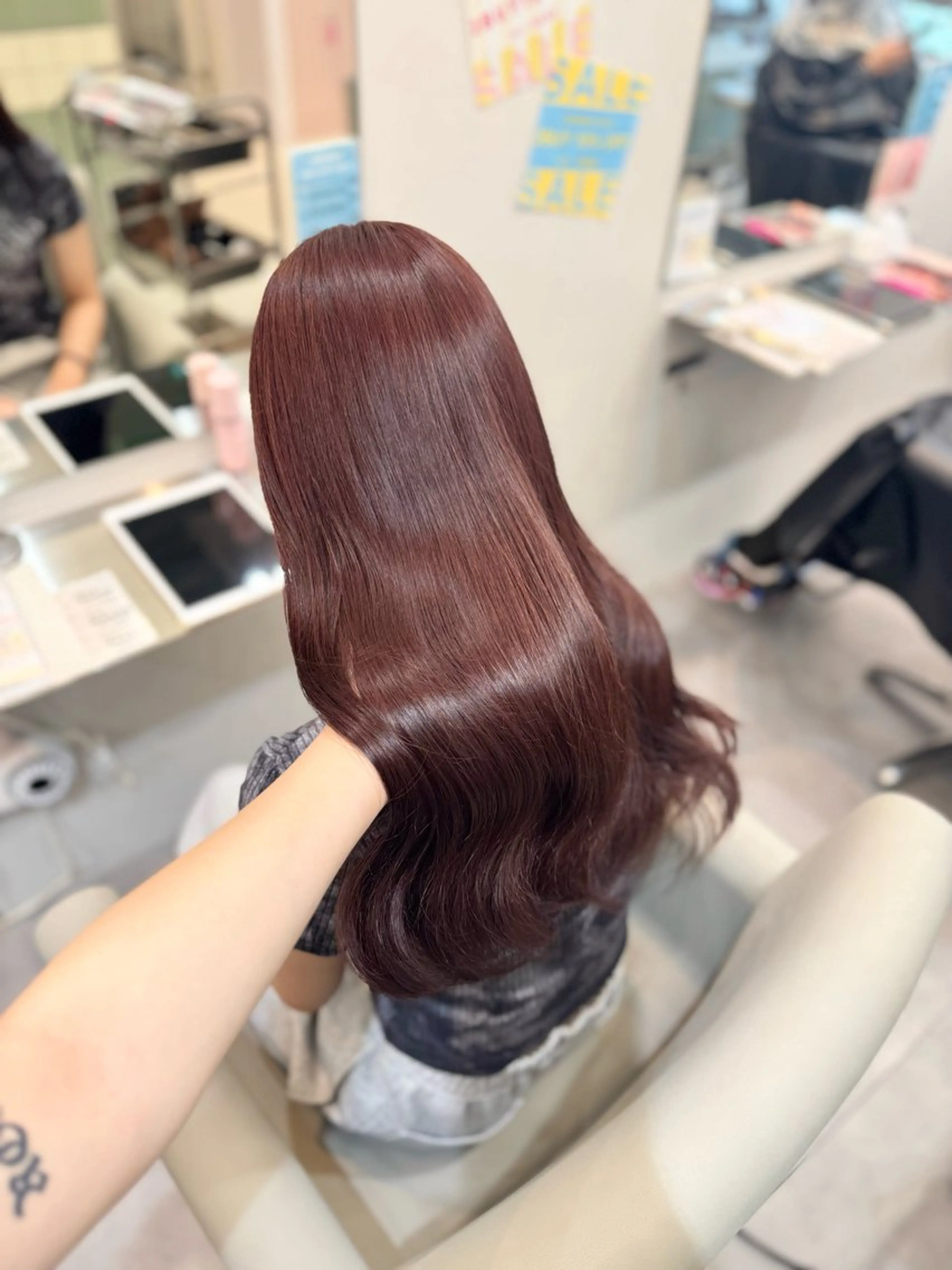 リピーター続出❣️再来の方も使えます❣️うる艶ワンカラー✨クーポン🎟️の写真