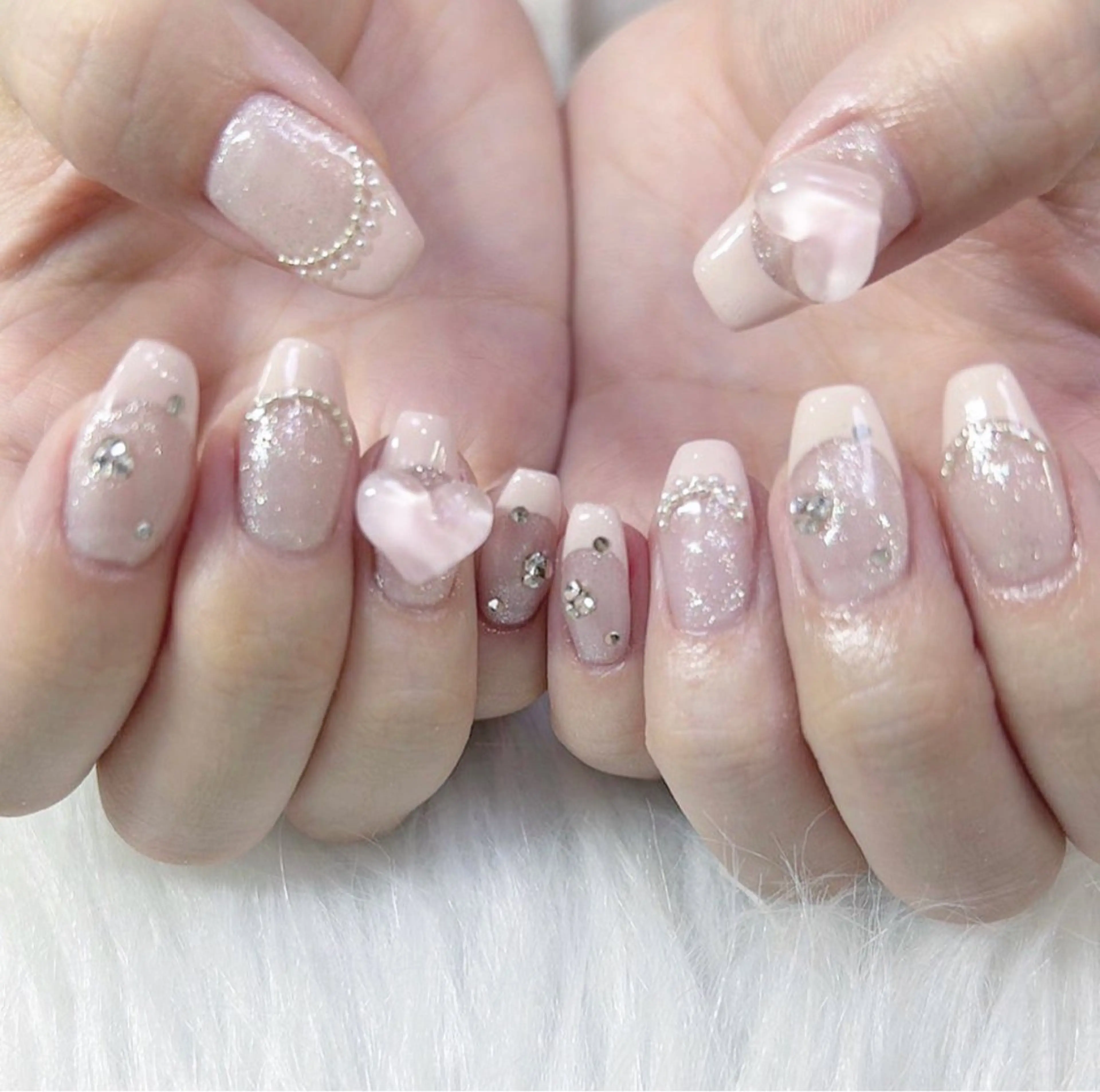 ネイル ハート ハンドネイル Minami 🍓のネイルデザイン