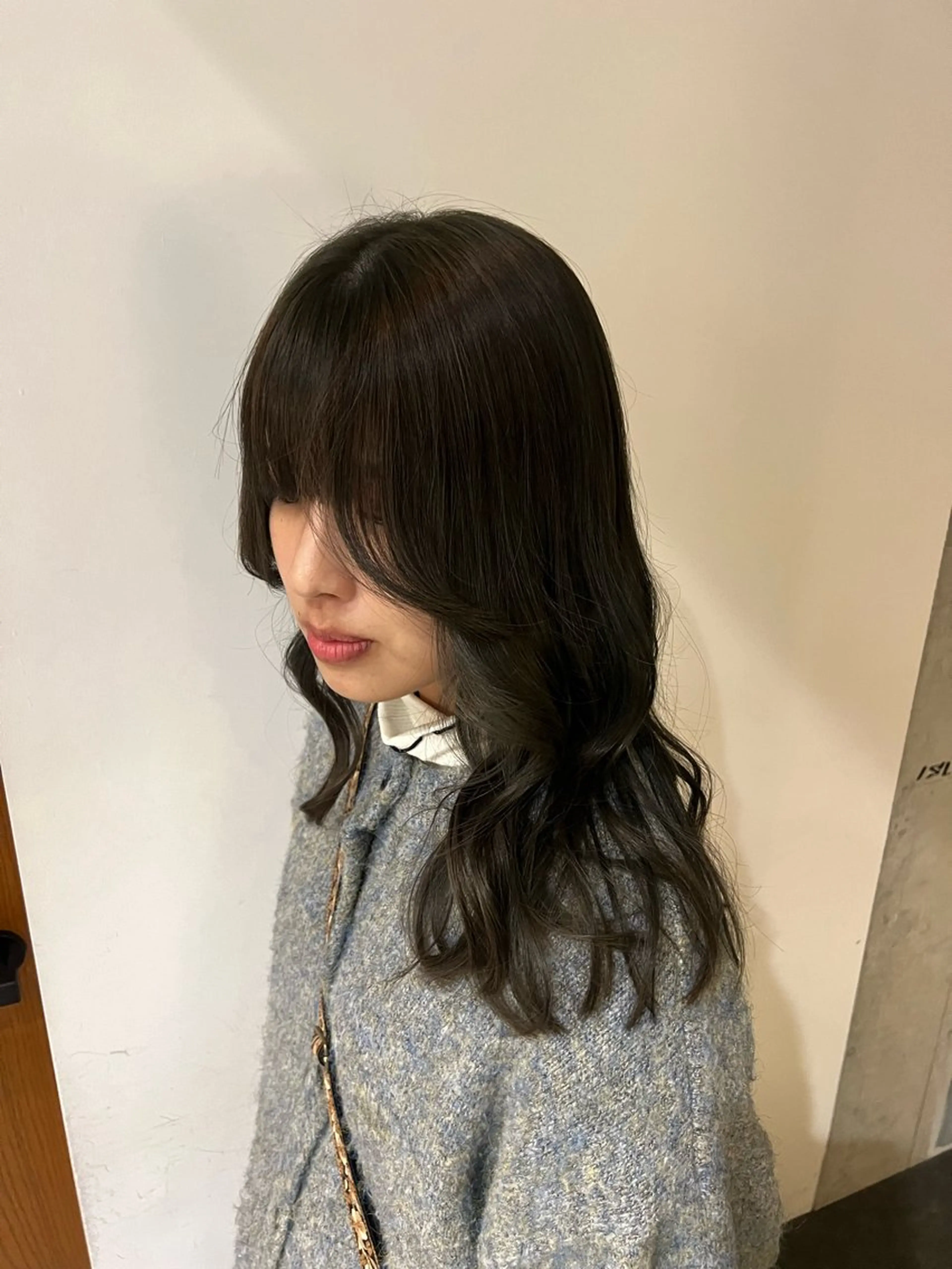 ロング カラー 三宅 凜佳のヘアスタイル