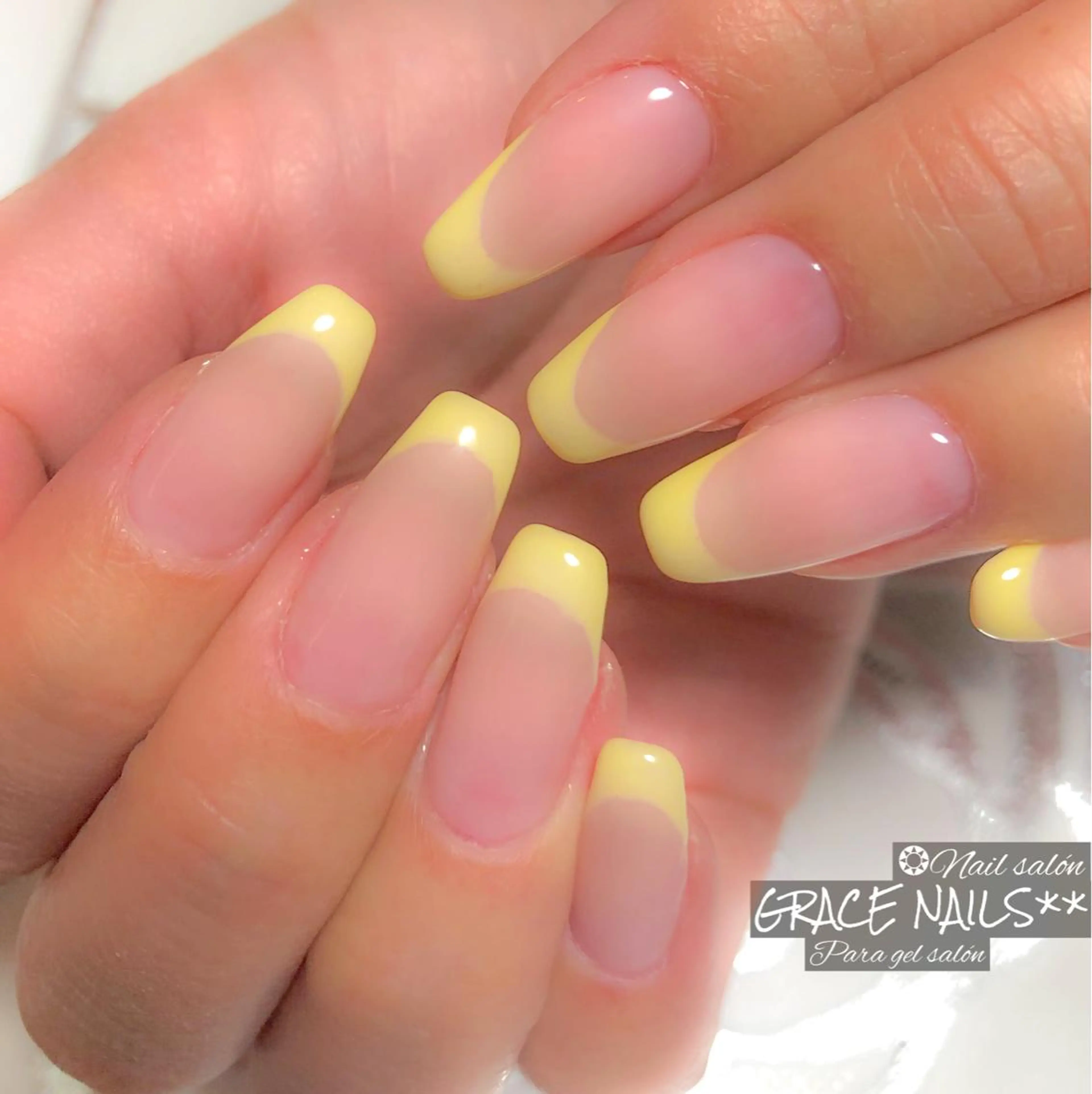 ネイル ハンドネイル フットネイル GRACE NAILSのネイルデザイン
