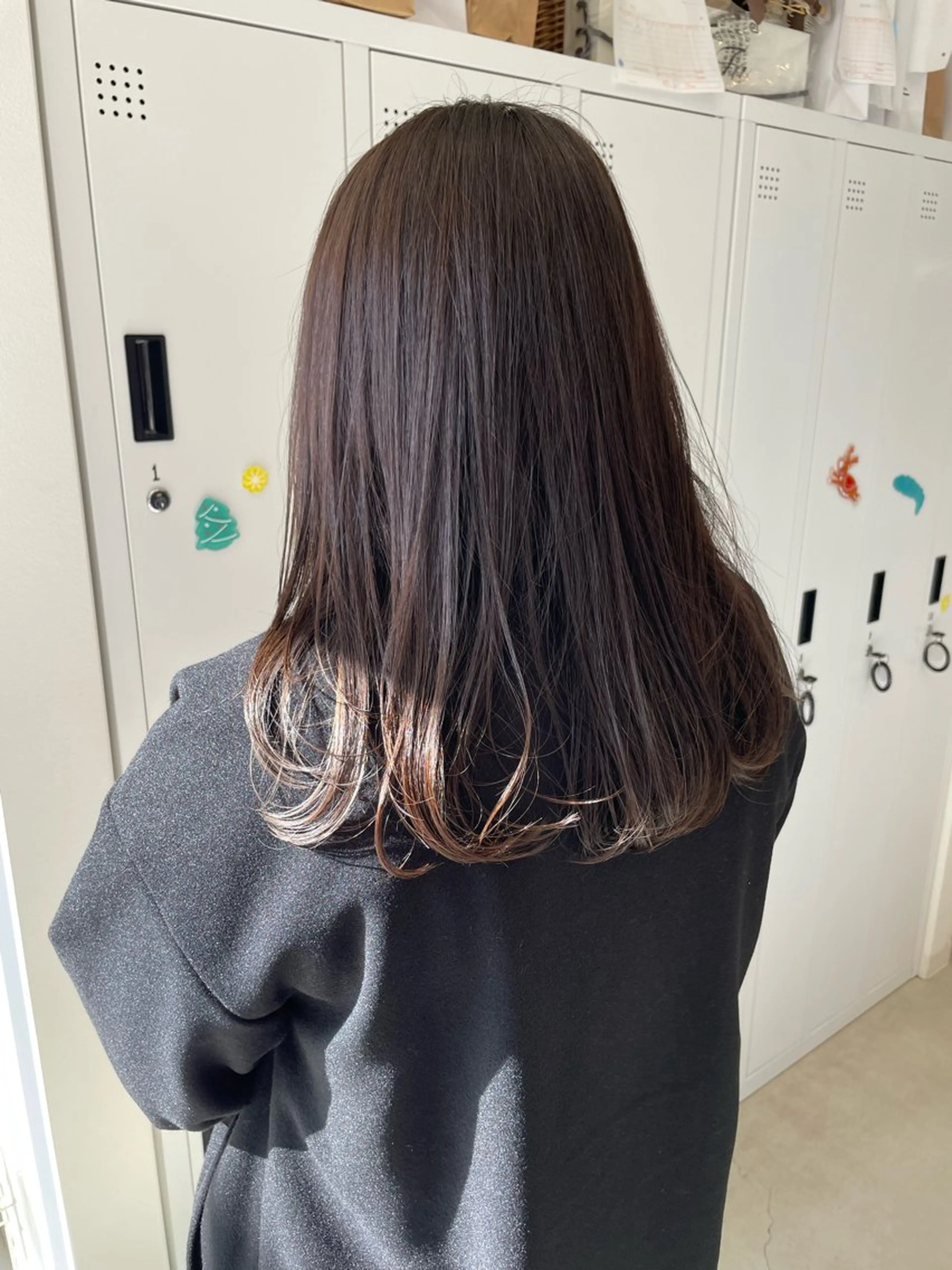 セミロング nia所属・柔らかブラウン/栄/ tomitaのヘアスタイル