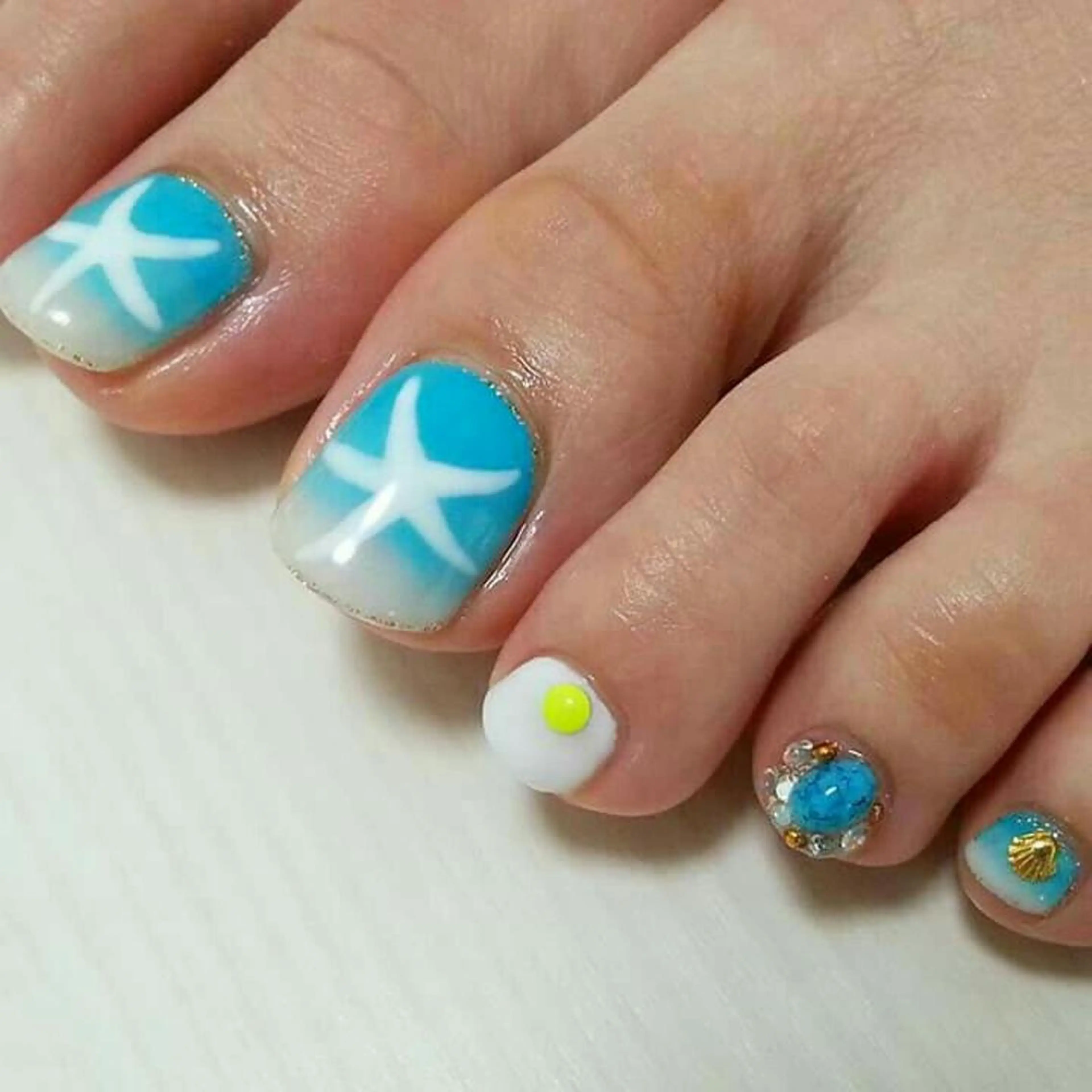 ネイル アートネイル MALCAnail(マルカネイル)所属・荒木 莉奈のネイルデザイン