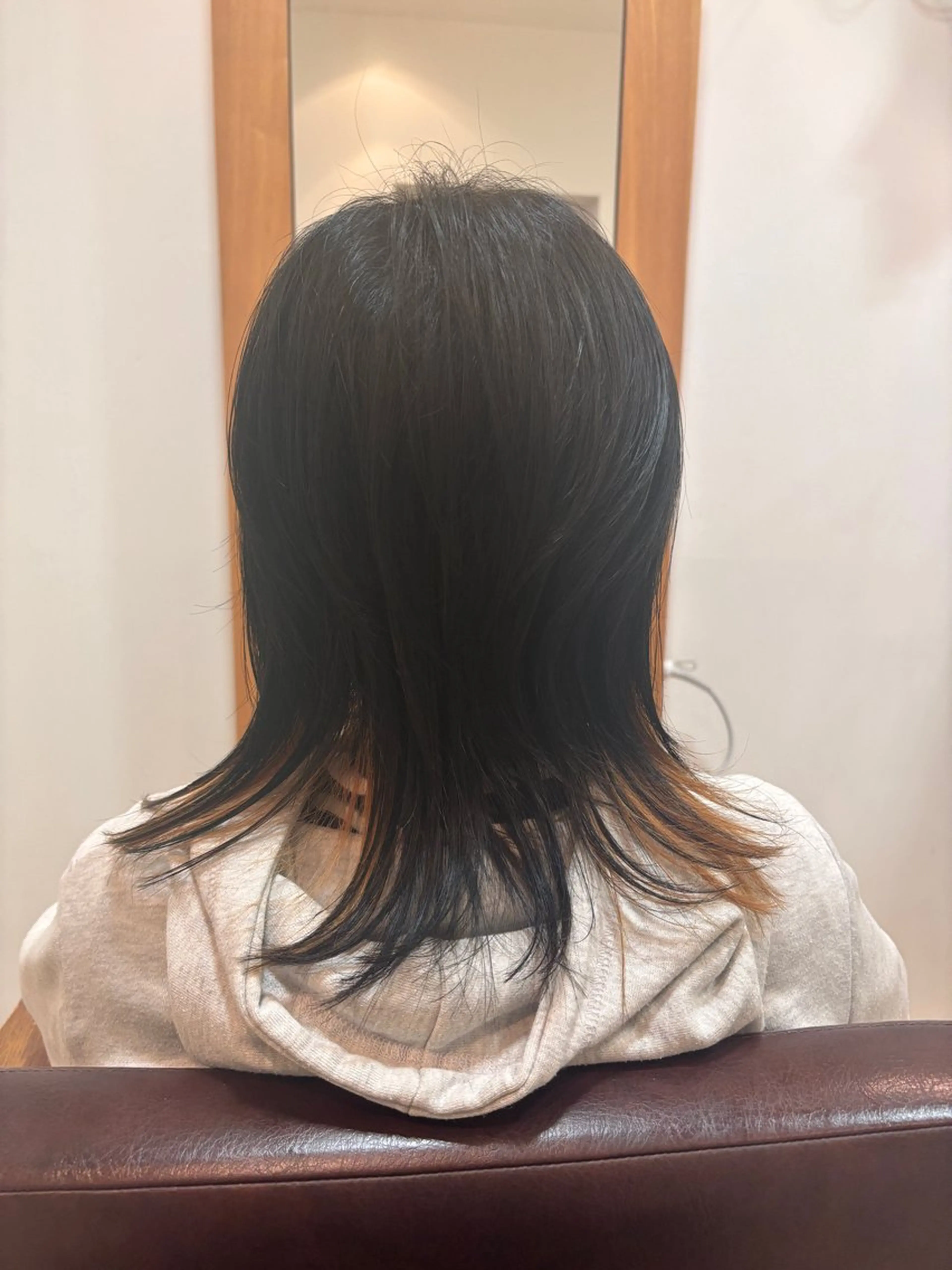 ミディアム シンセティックヘアデザイン所属・吉井 愛のヘアスタイル