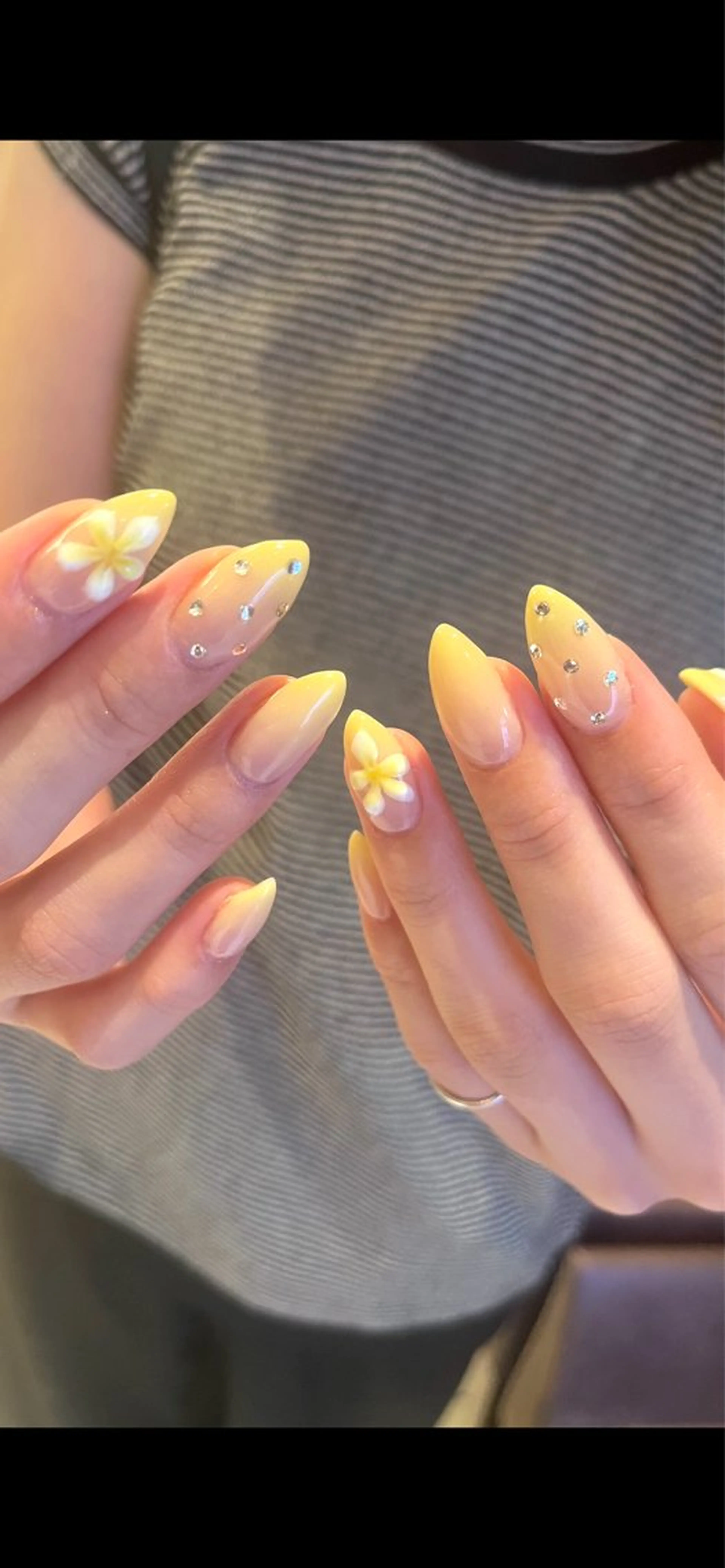 ネイル 生井 優花のネイルデザイン