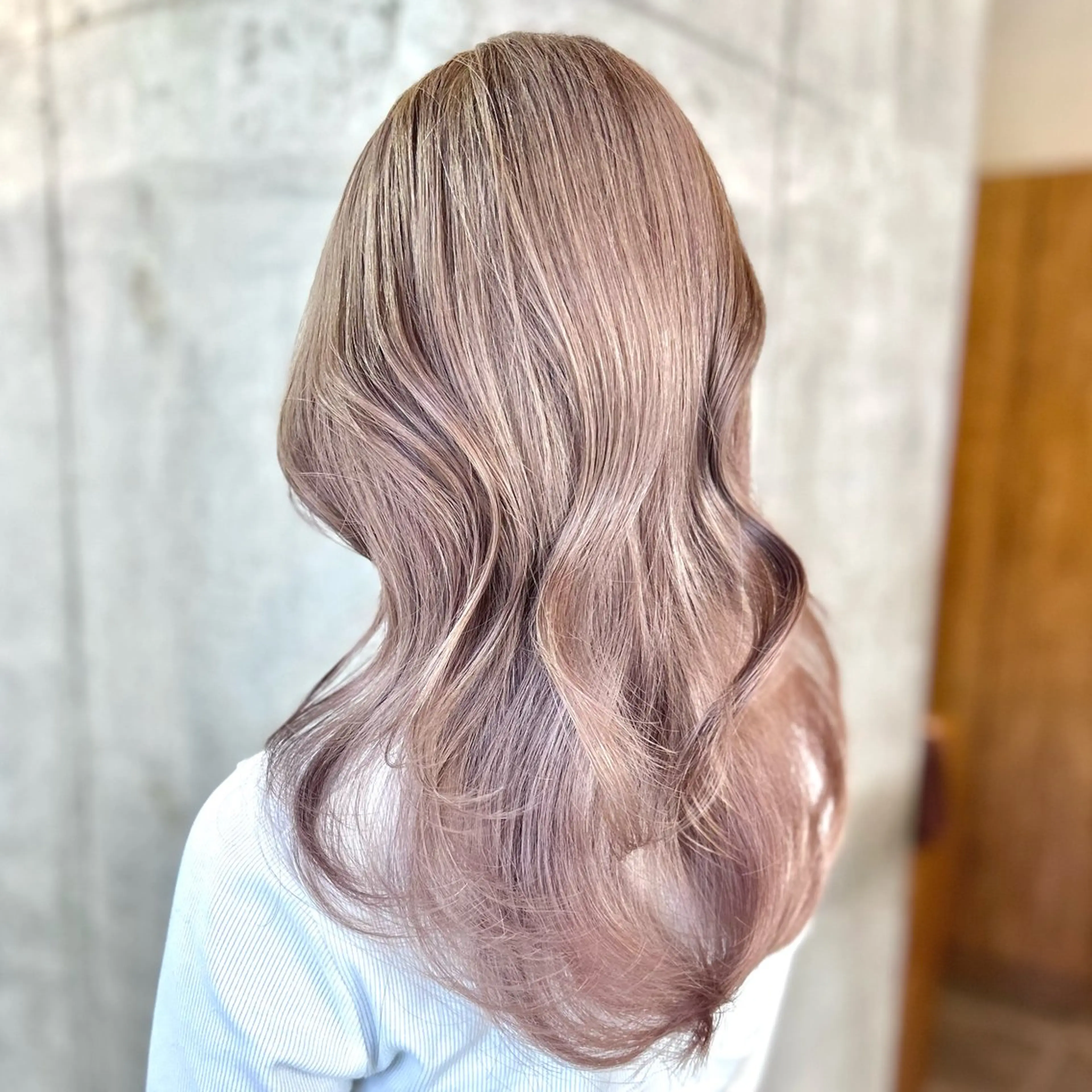 セミロング ヘアカラー ✝️🖤 MOMOKI🖤✝️のヘアスタイル