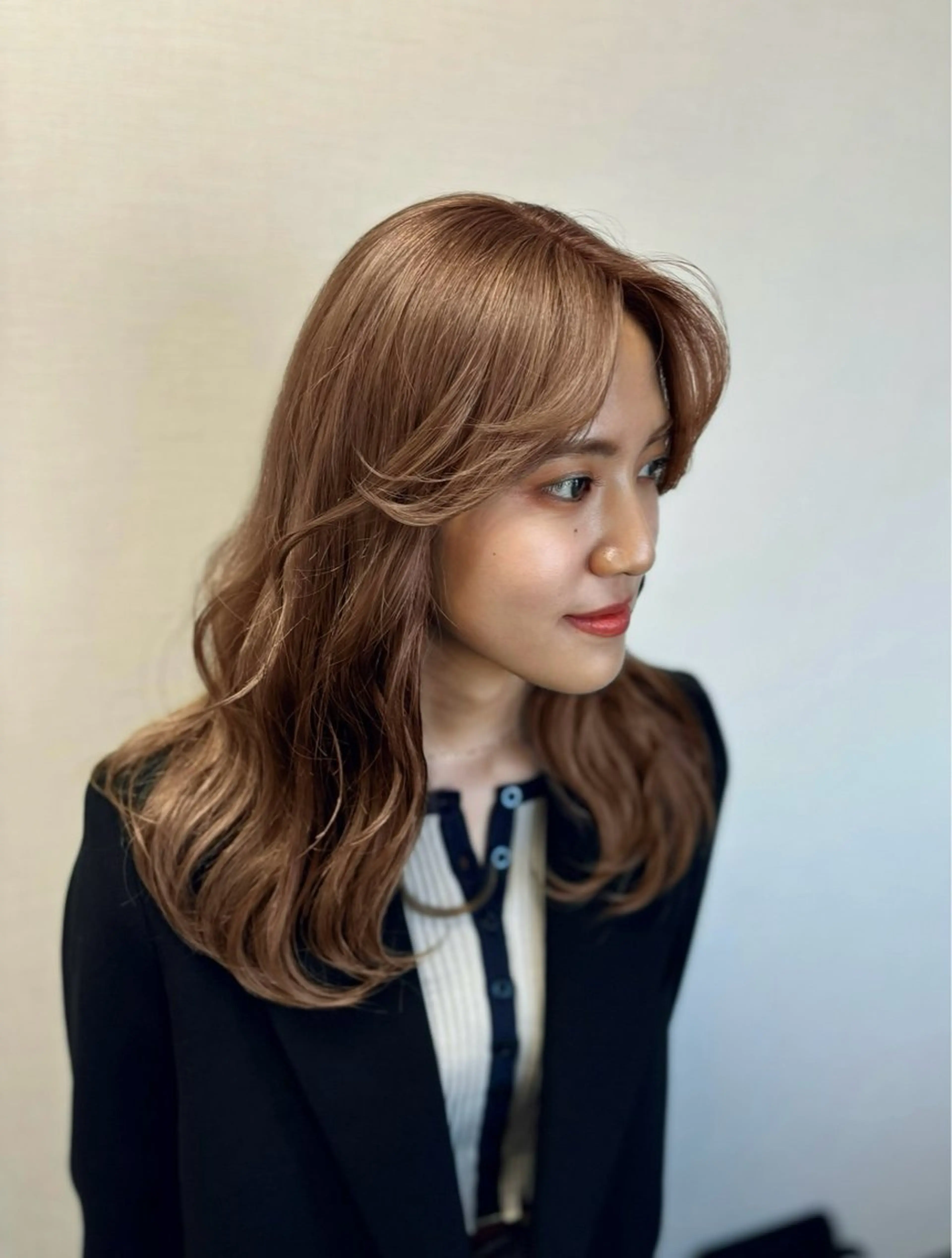 セミロング カラー ベージュカラー ブリーチ ブラウンカラー ブラウンベージュ 透明感カラー ヘアカラー 松井那津子 /ハイライトブリーチのヘアスタイル