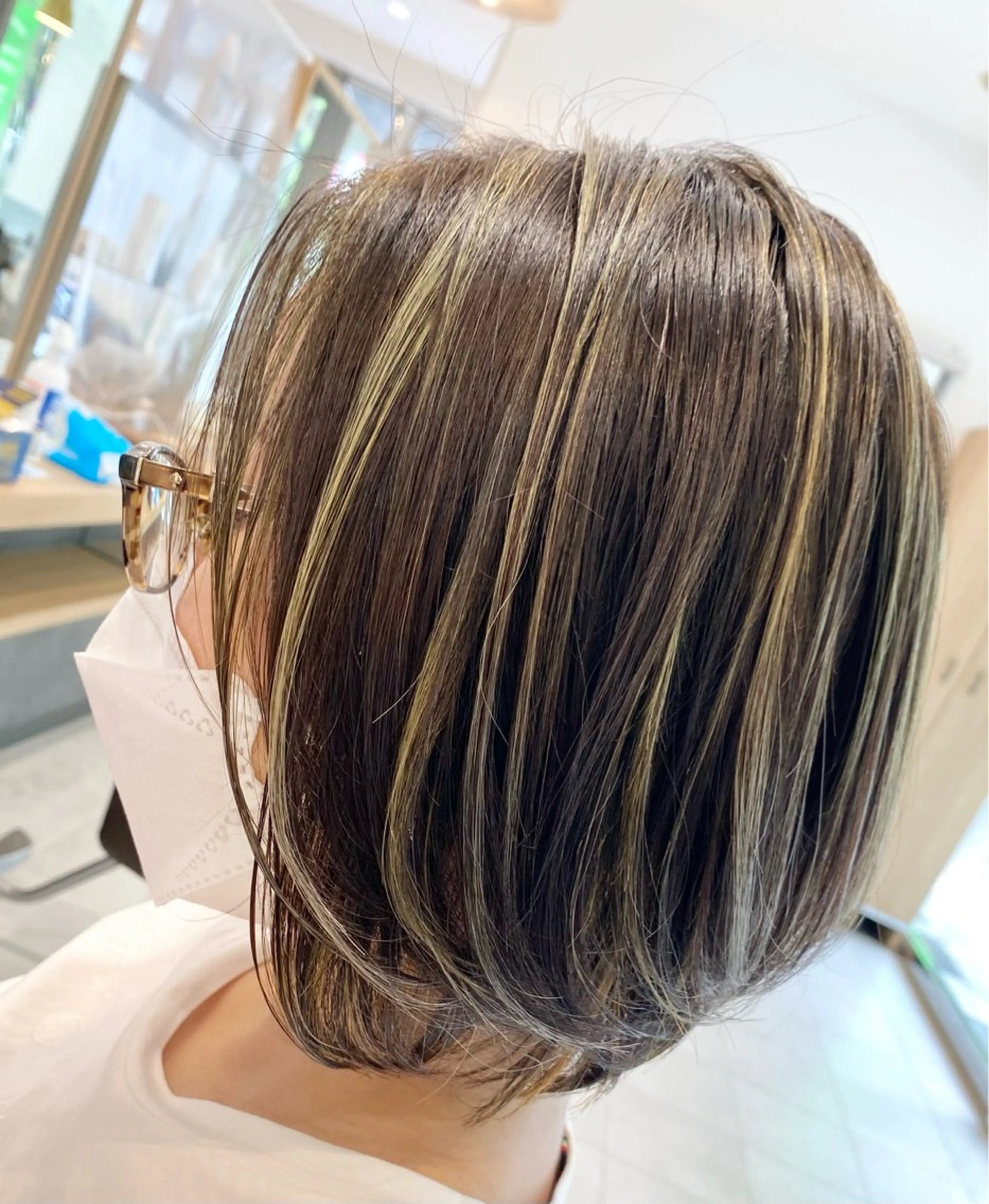 ショート カラー ハイライトカラー ハイライト カット ヘアカラー トリートメント ヘアセット アース 新越谷店💇‍♀️のヘアスタイル