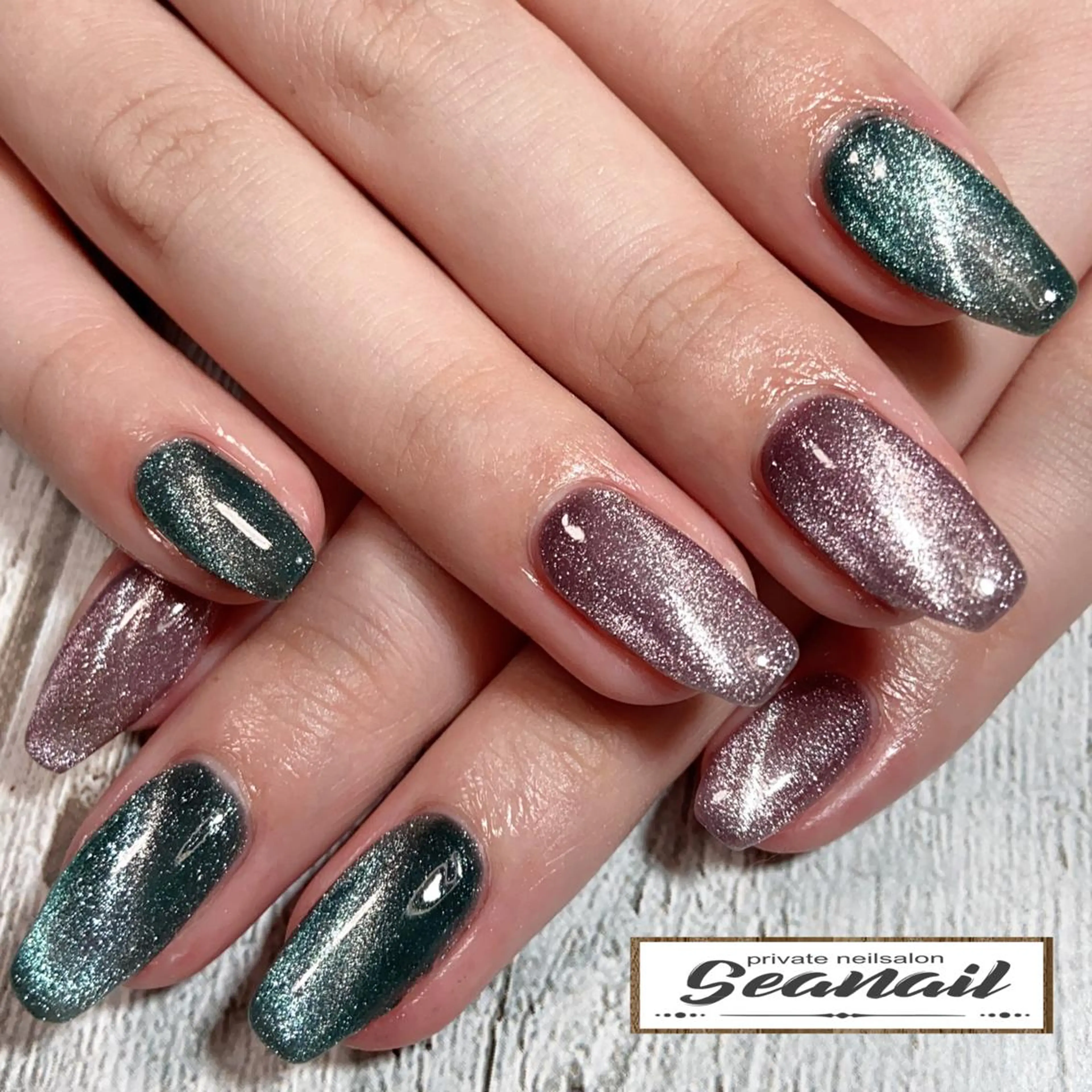 ネイル アートネイル フットネイル ジェルネイル グリーン キラキラネイル 小尾 栞のネイルデザイン