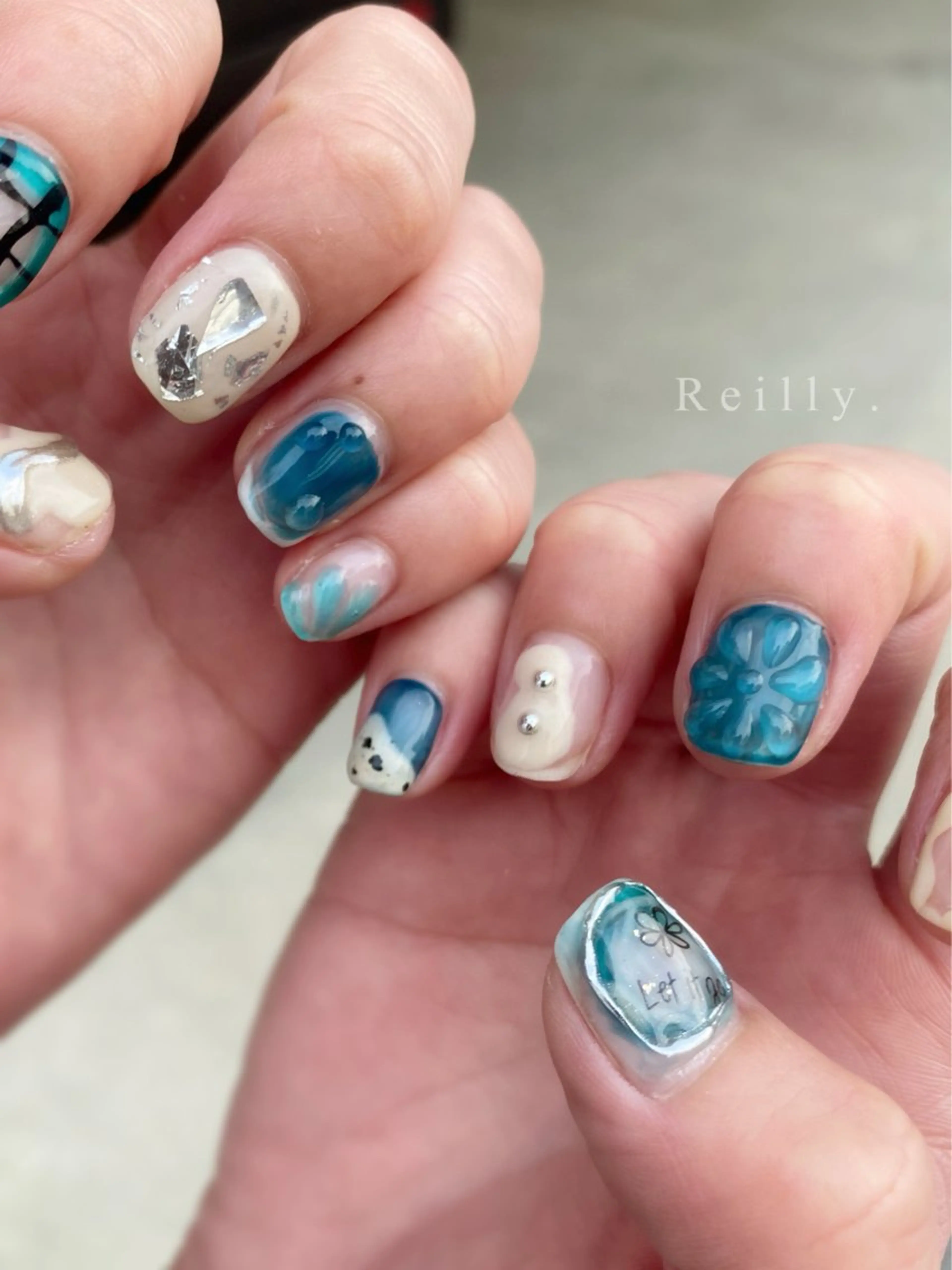 ネイル フラッシュネイル フレンチネイル ジェルネイル グラデーション ラメ(グリッター) REILLY.　private nail salon所属・Marina 《REILLY.》のネイルデザイン