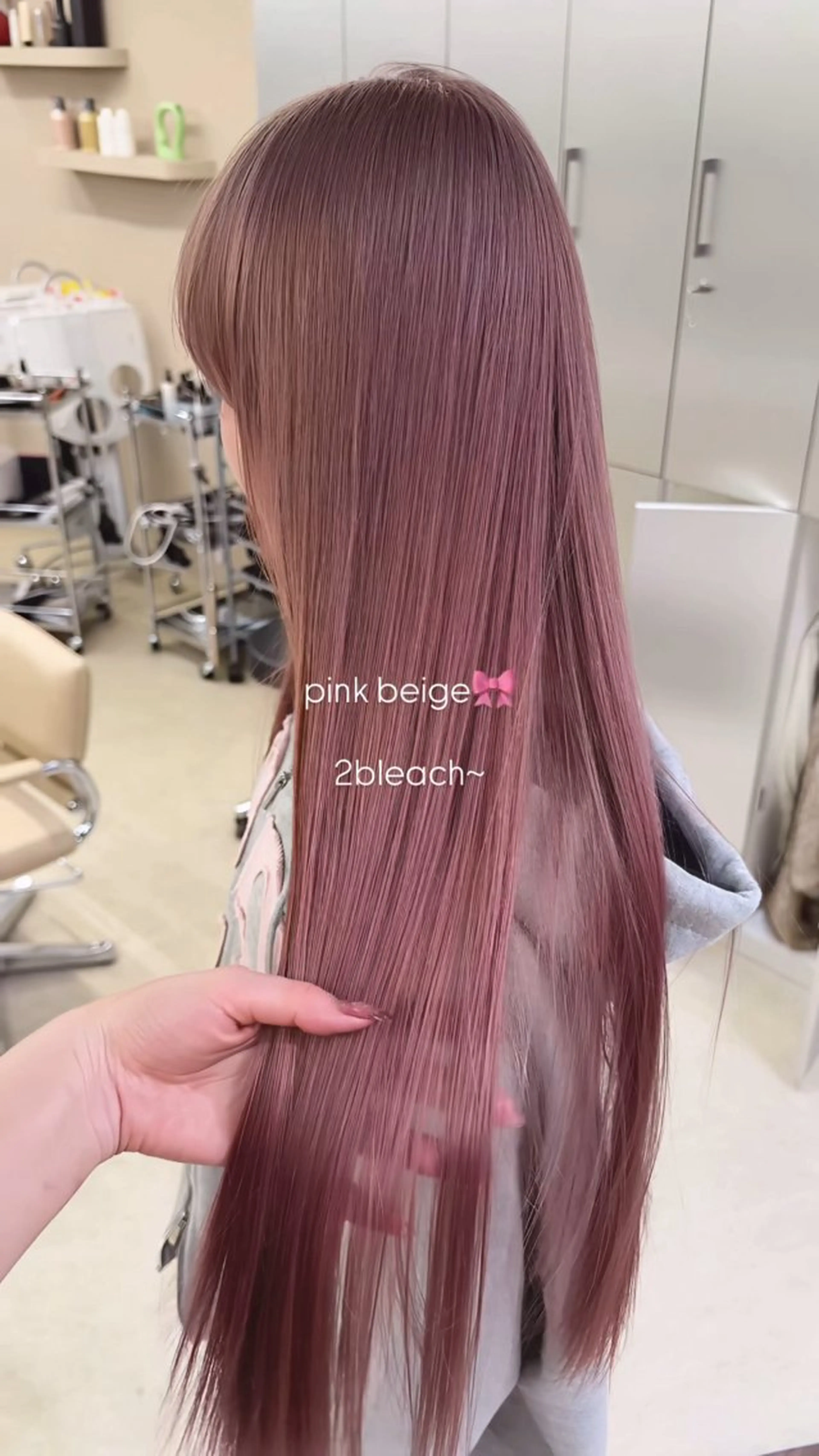 ロング カラー ブリーチ ヘアカラー 🩶艶ハイトーン/似 合わせ/梅田🩶のヘアスタイル
