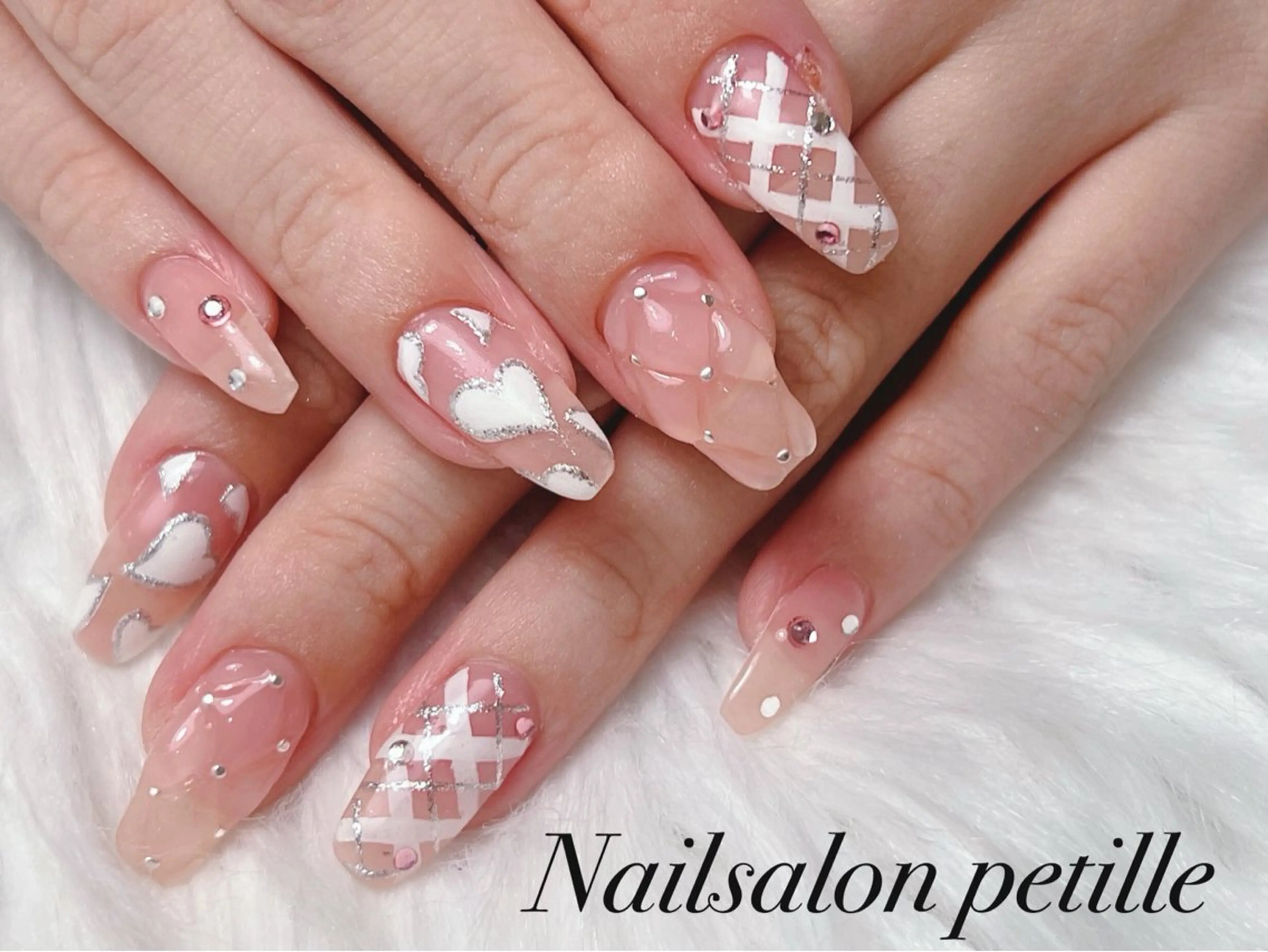 ネイル ハンドネイル Nailsalon petille所属・Ｈ azのネイルデザイン