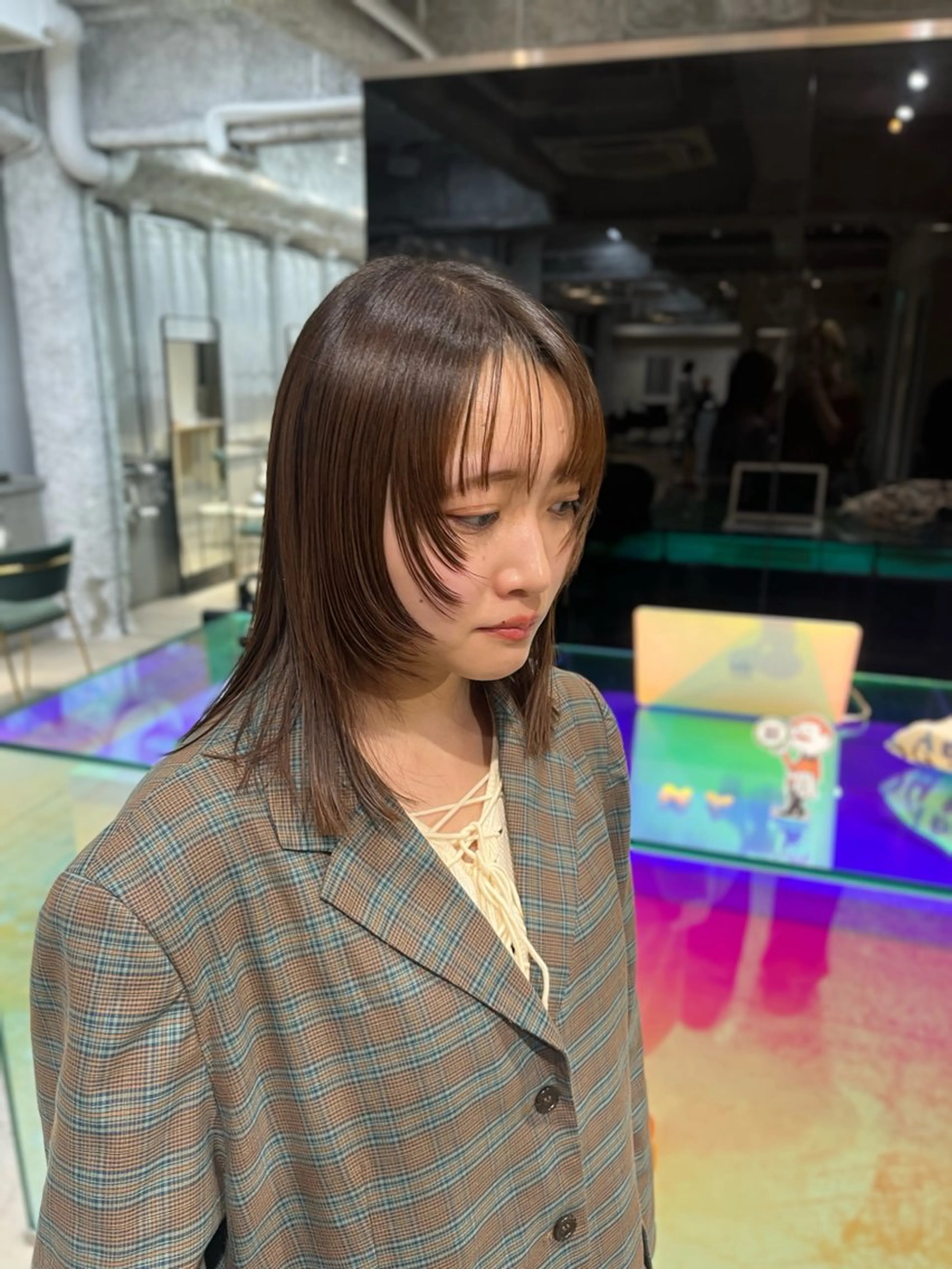 ミディアム 顔まわりレイヤー 顔周りカット レイヤーカット カット トリートメント 宇佐美佳／美髪 ストレート/縮毛矯正のヘアスタイル