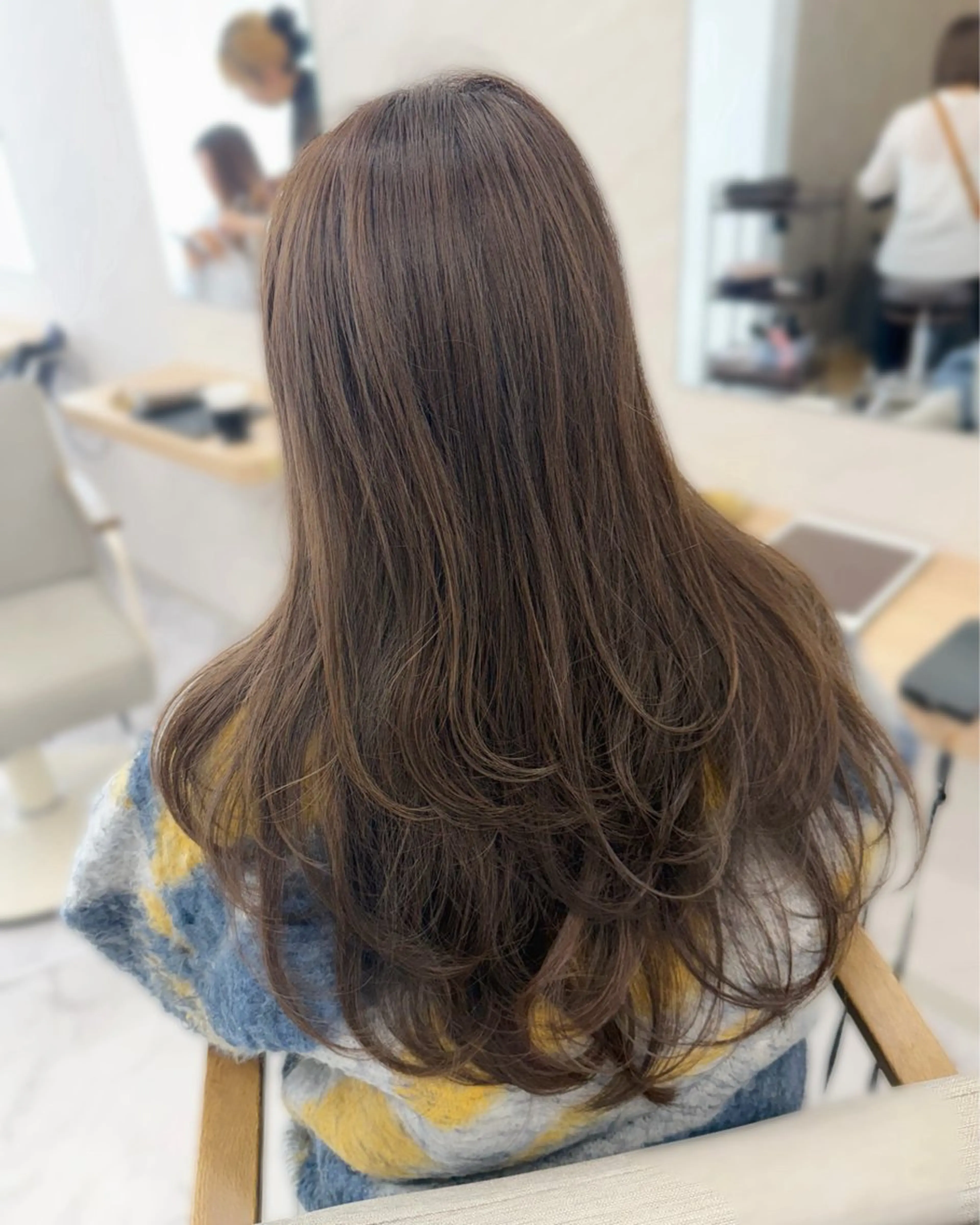 ロング レイヤーカット 矢藤 豪晃のヘアスタイル