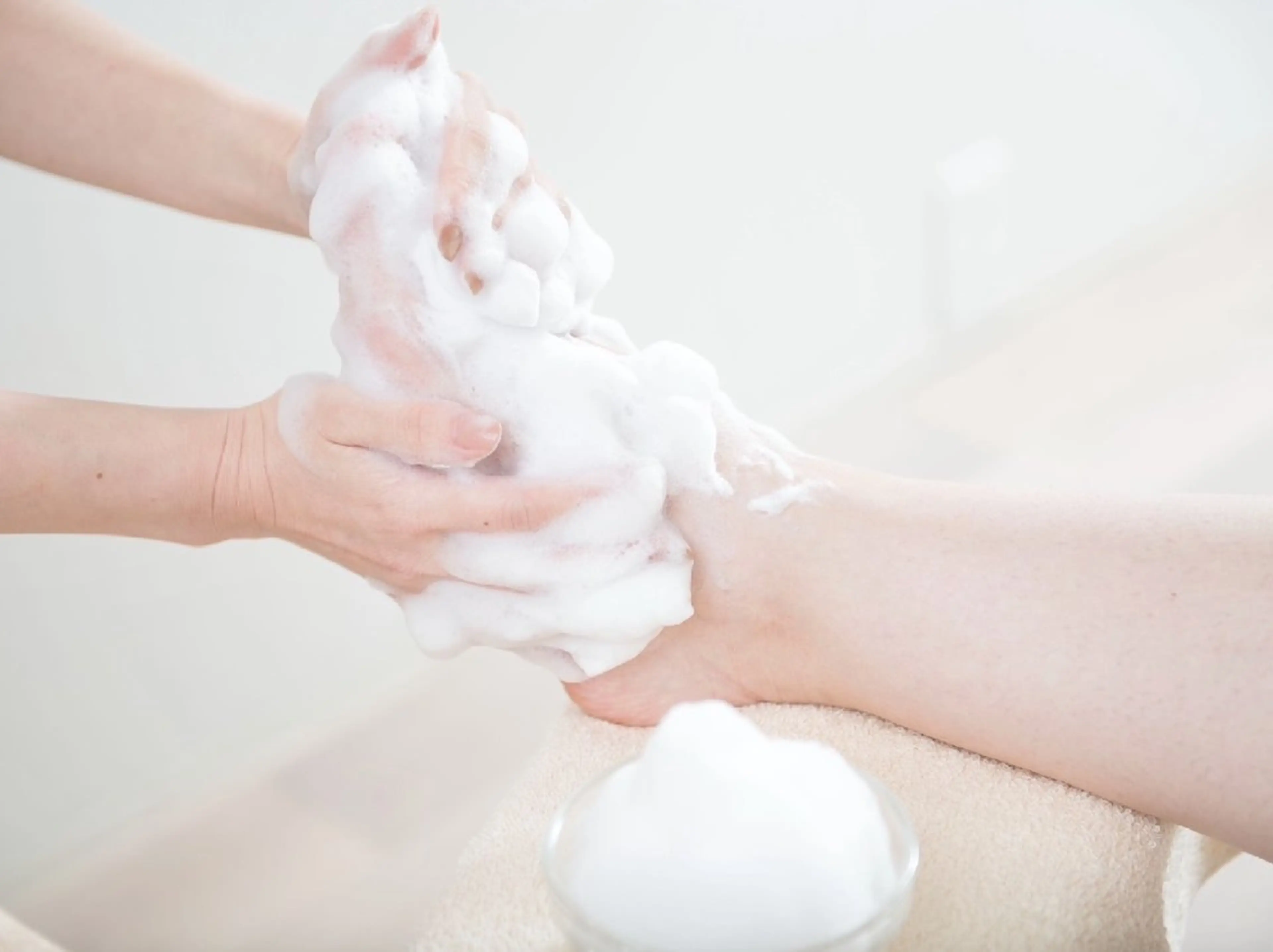 ■ネイルケア■フット■　《フットバス+フットシャンプー+爪整形+甘皮ケア+爪磨き+トップコート+保湿.フットマッサージ》の写真